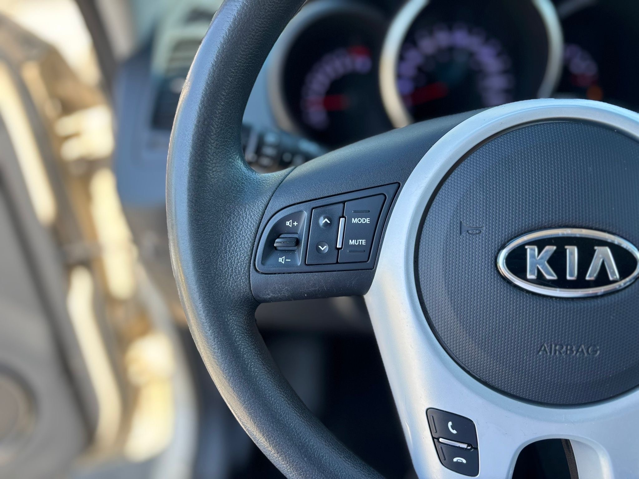 /canwestautoinc/2012-Kia-Soul-46924298389293617.jpg