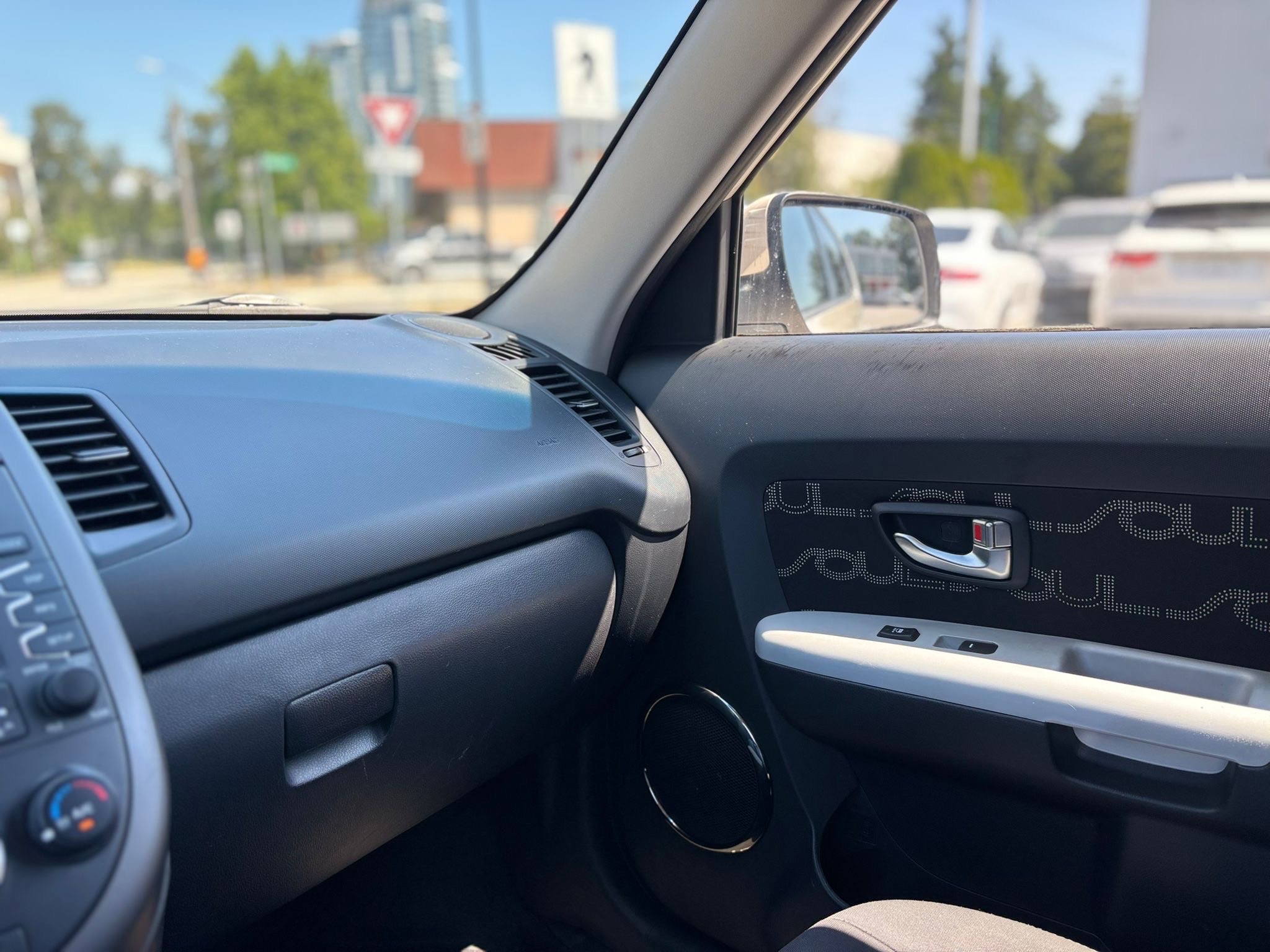 /canwestautoinc/2012-Kia-Soul-9783387639583545.jpg