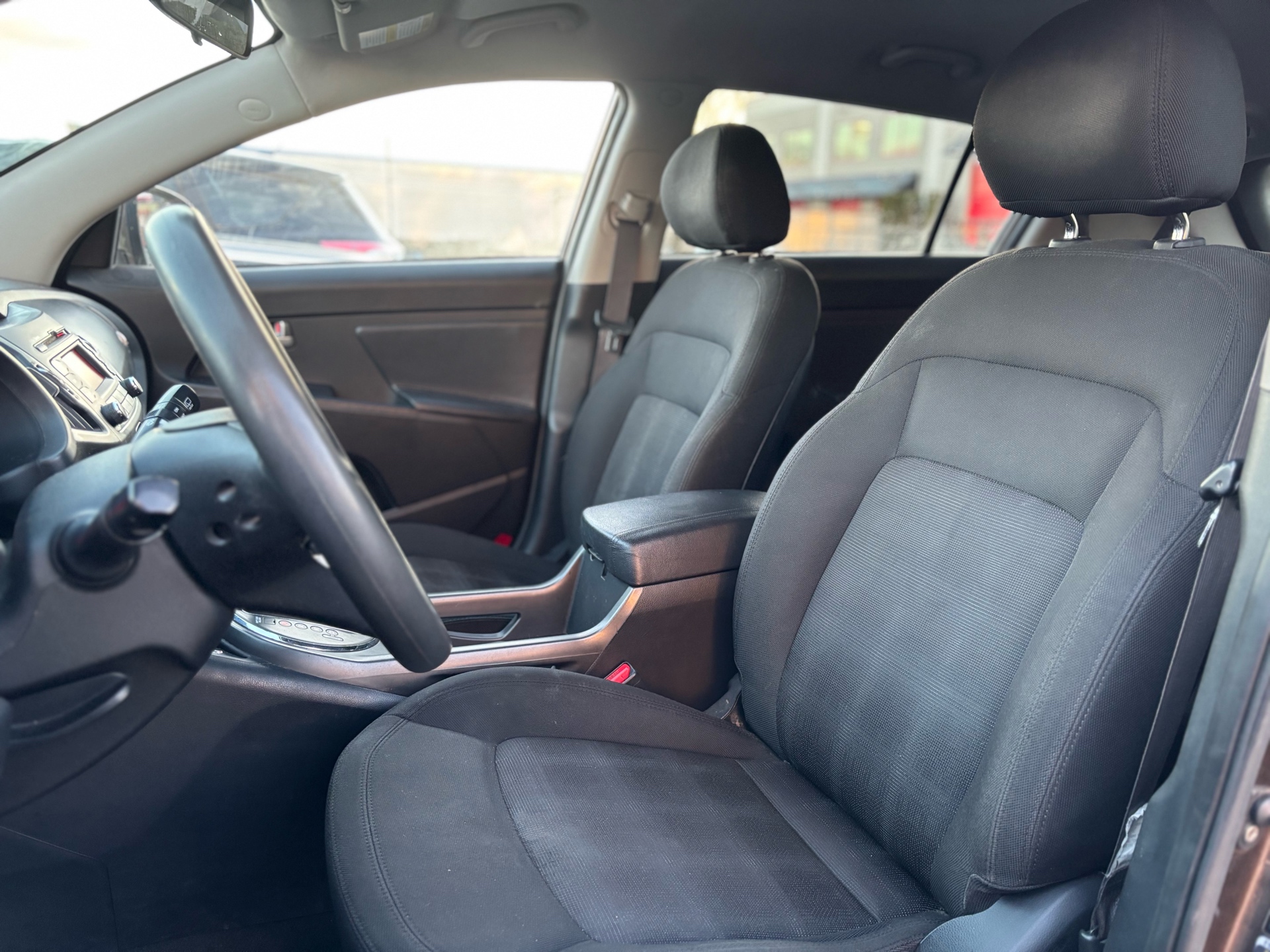 /canwestautoinc/2012-Kia-Sportage-019588846762365053.jpg