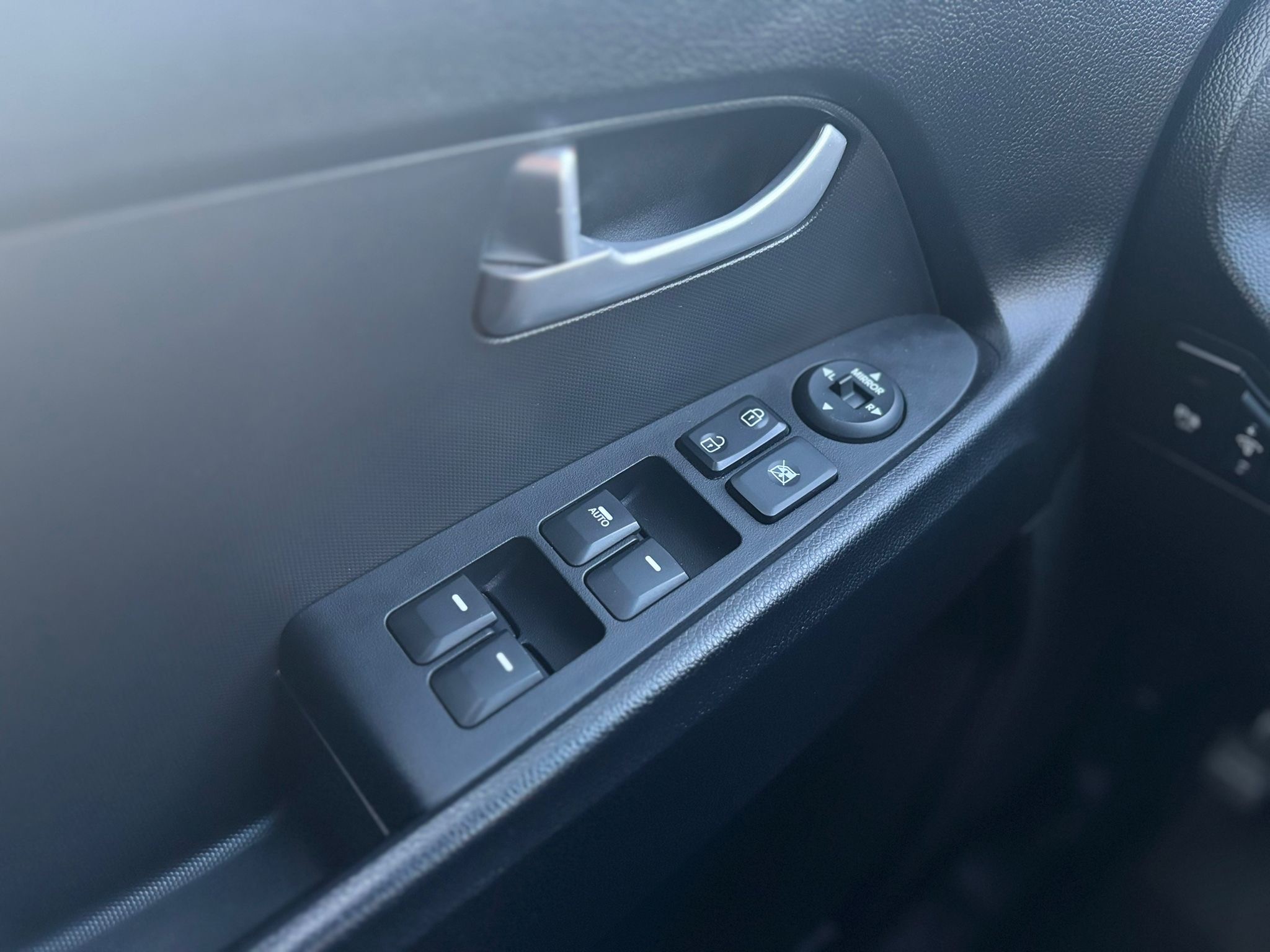 /canwestautoinc/2012-Kia-Sportage-20061072597840357.jpg