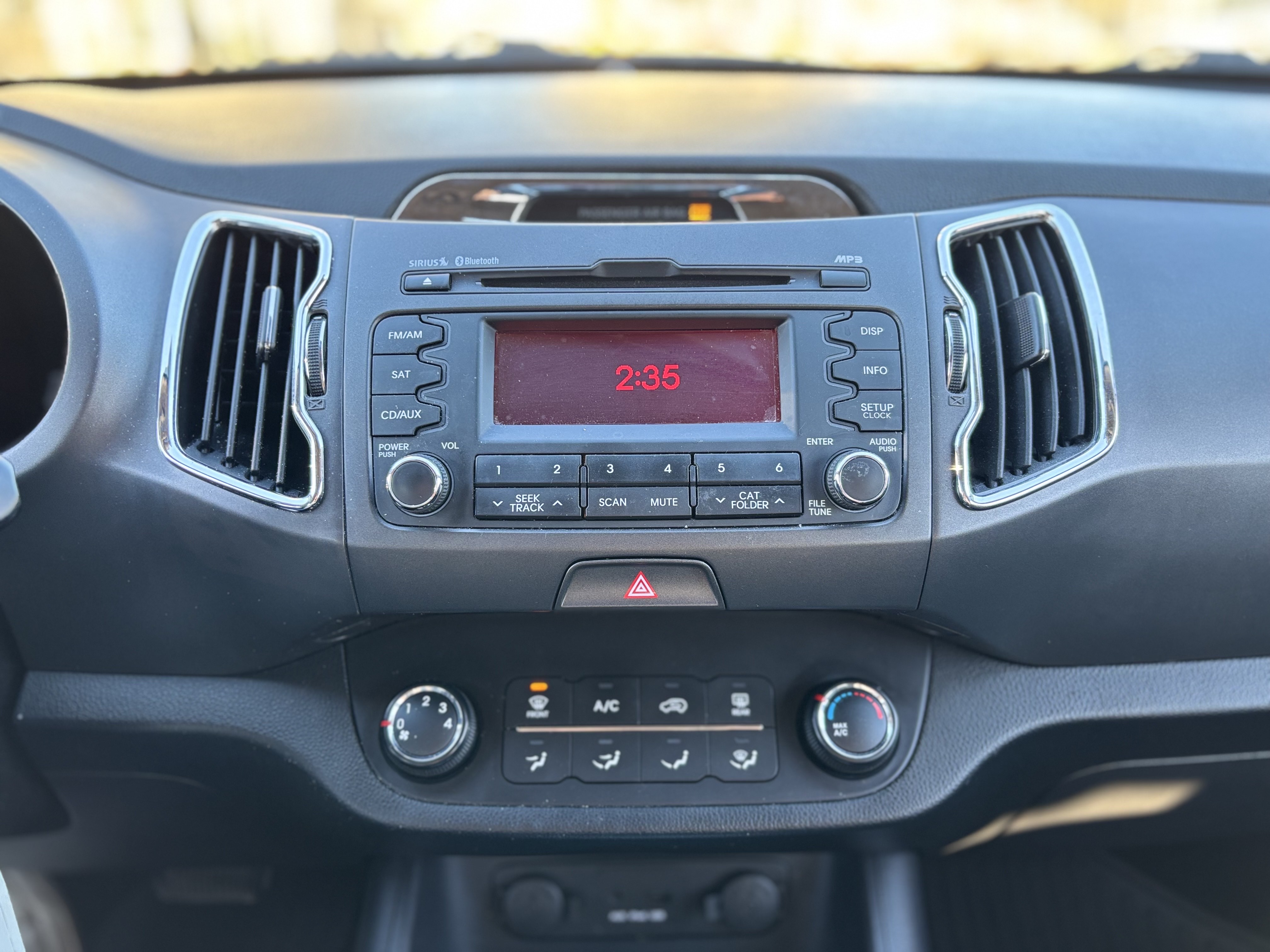 /canwestautoinc/2012-Kia-Sportage-4933605895512867.jpg