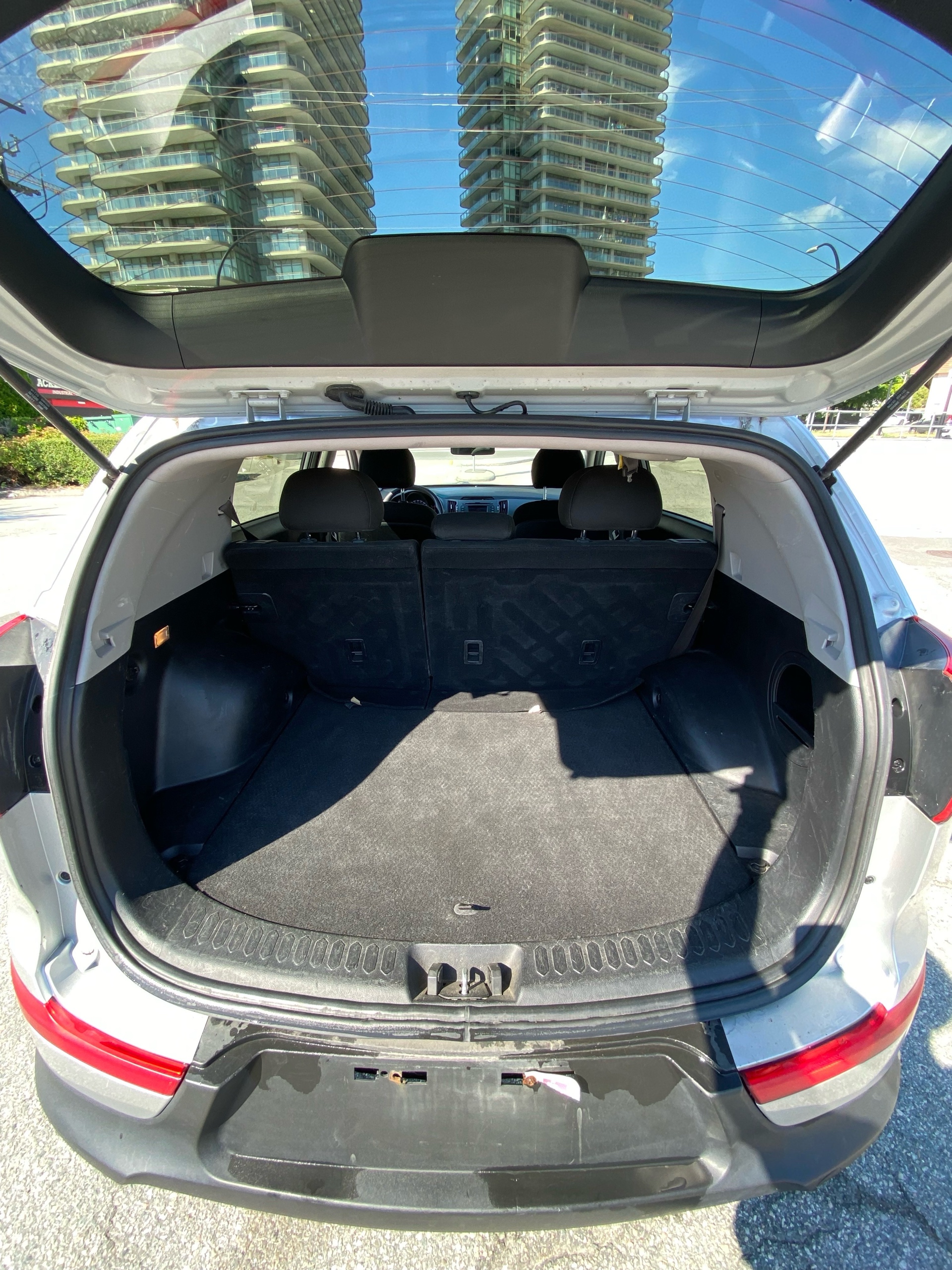 /canwestautoinc/2012-Kia-Sportage-920552104507087.jpg