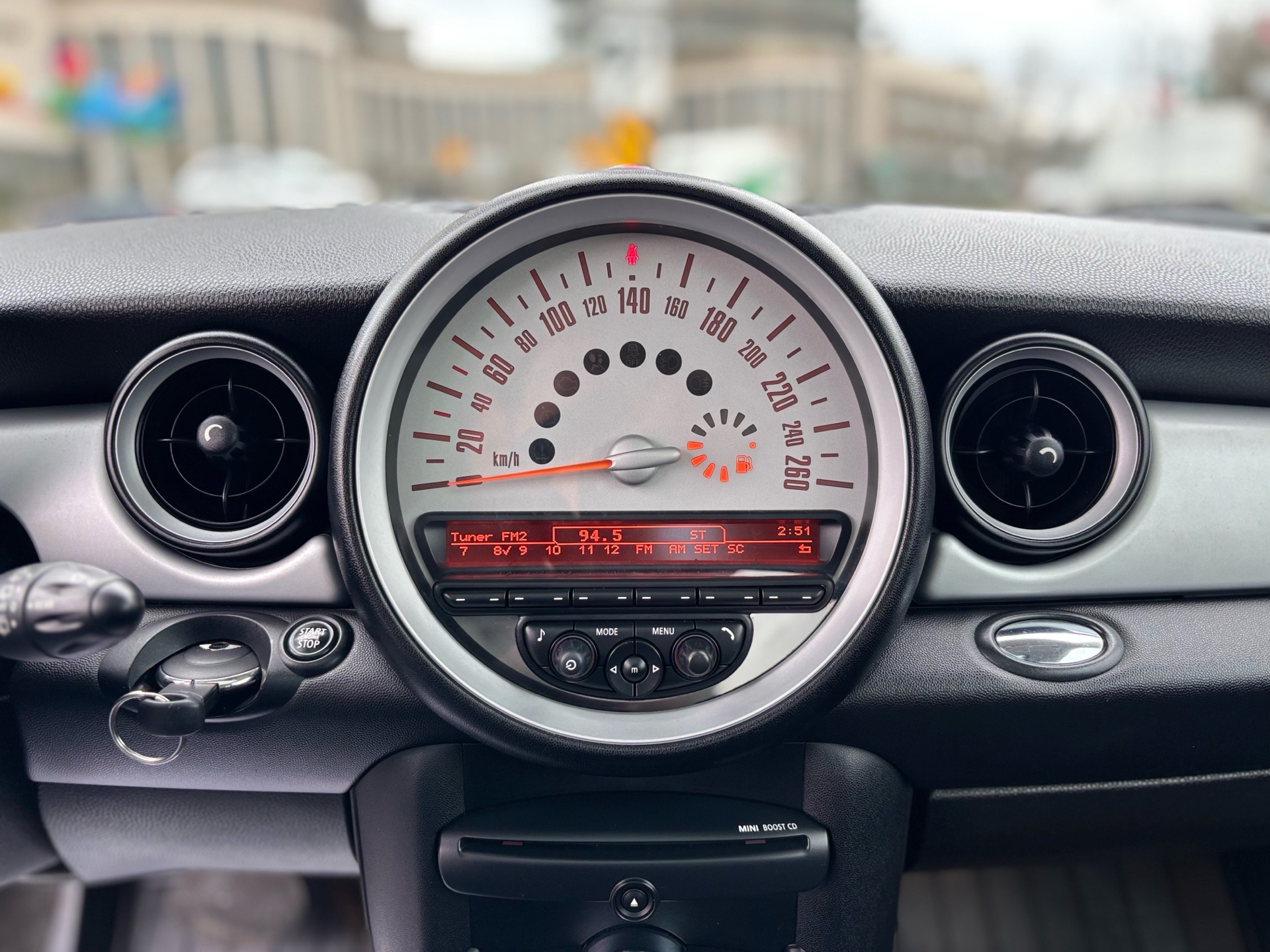 /canwestautoinc/2012-MINI-CooperHardtop-20630734147851415.jpg