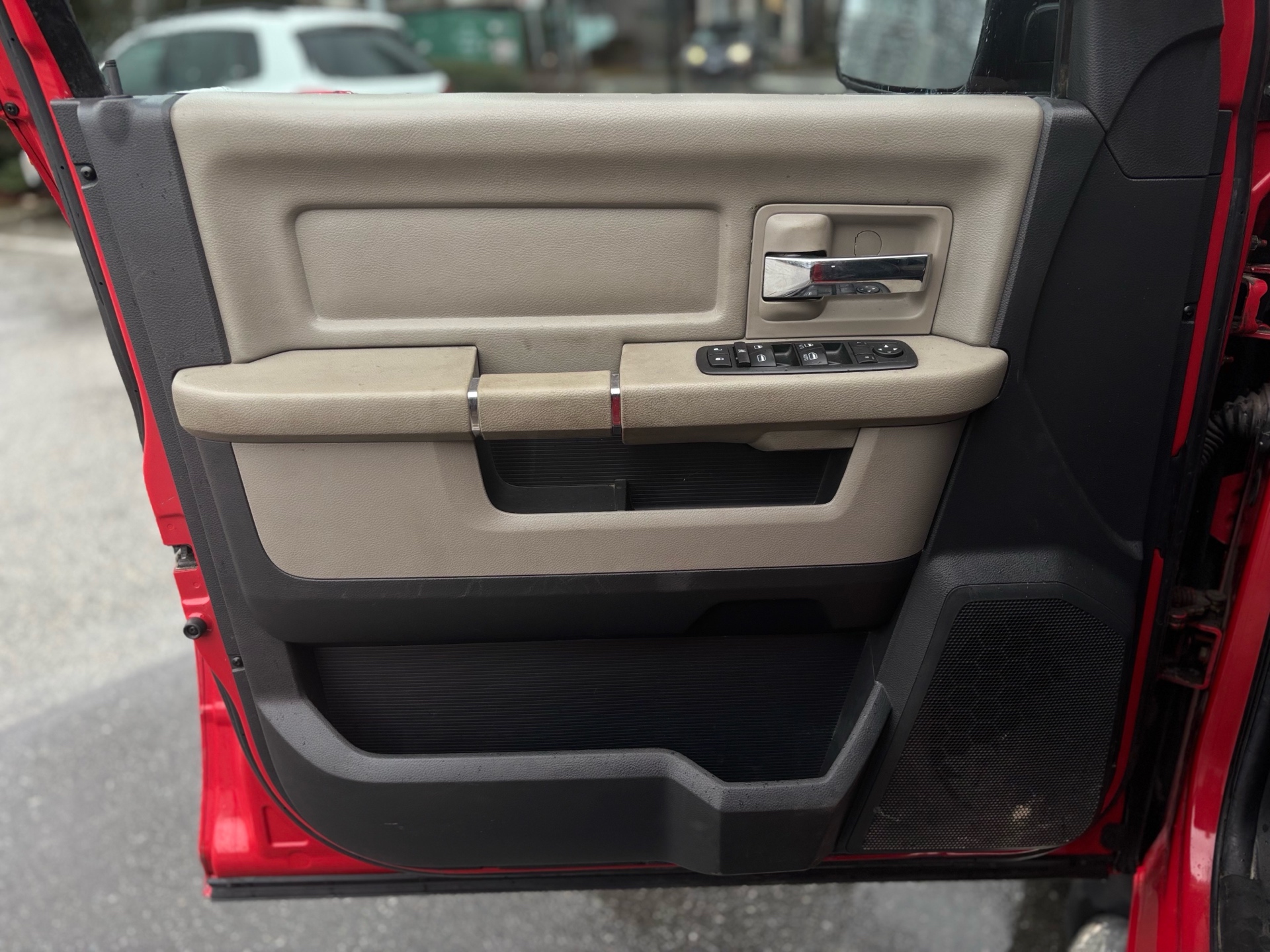 /canwestautoinc/2012-Ram-1500-019085238330963206.jpg