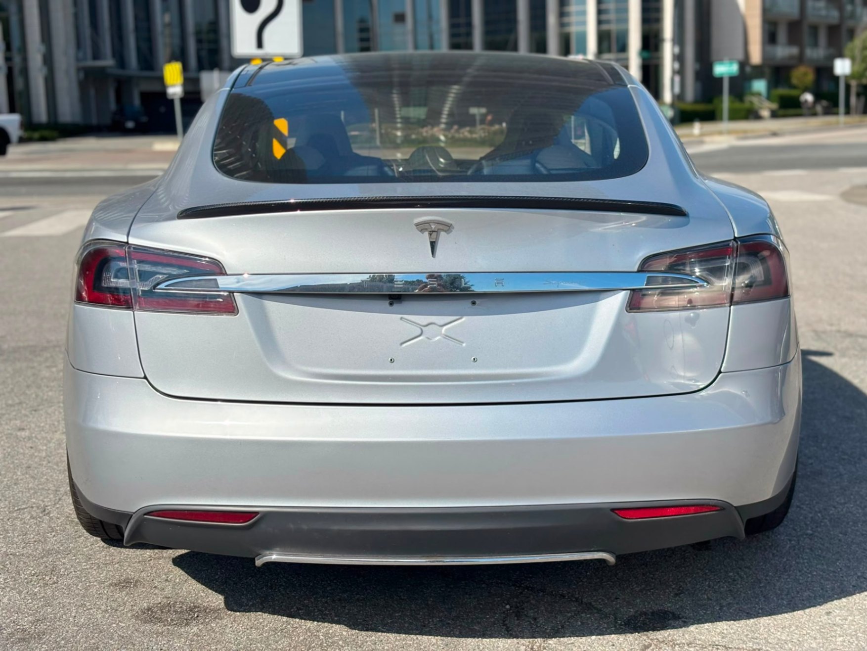 /canwestautoinc/2012-Tesla-ModelS-08177708090236946.jpg