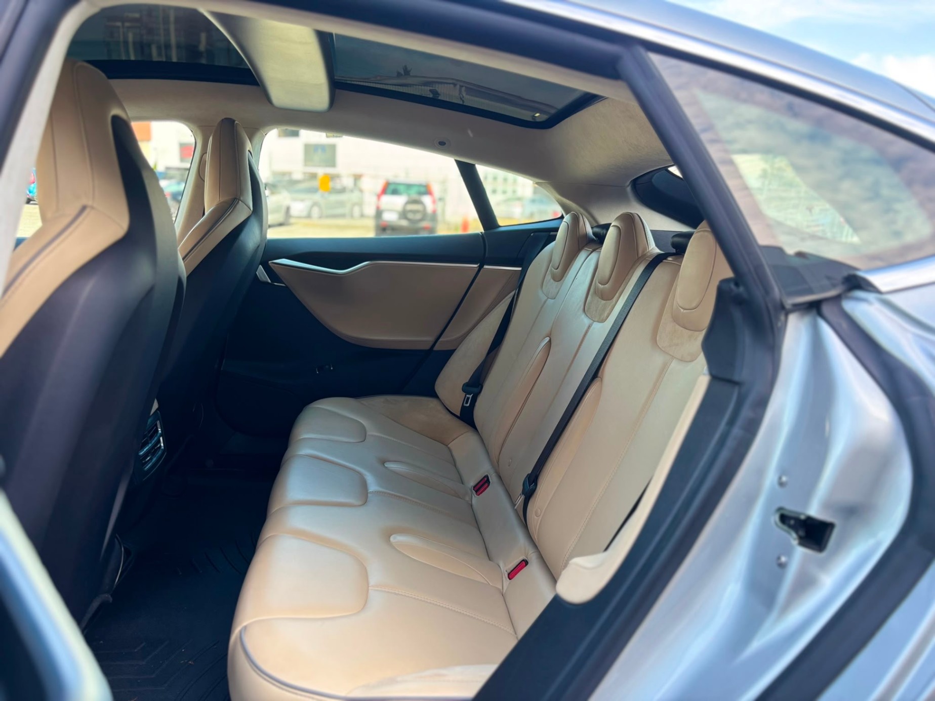 /canwestautoinc/2012-Tesla-ModelS-13771082226176667.jpg