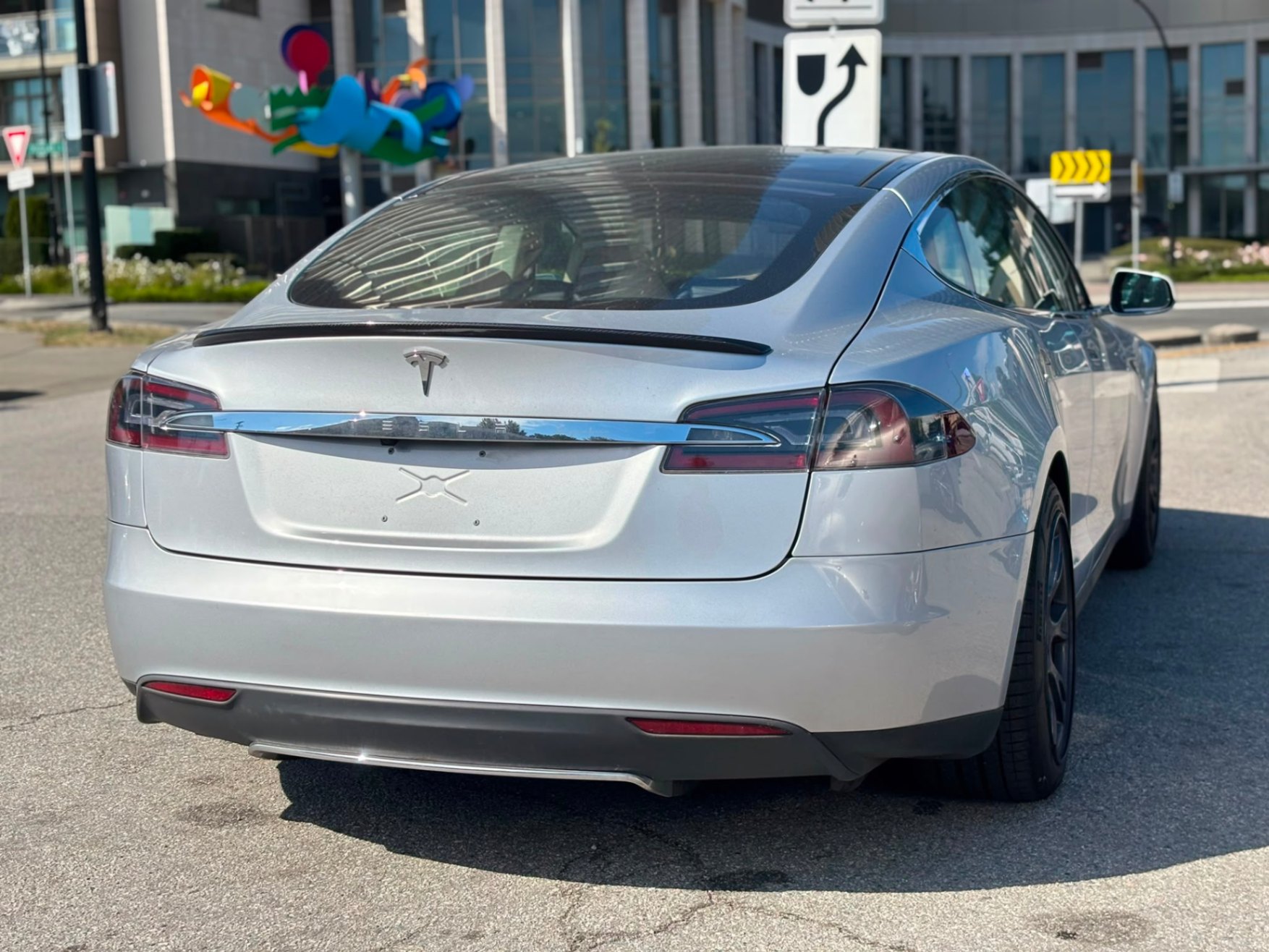 /canwestautoinc/2012-Tesla-ModelS-21373349946134024.jpg