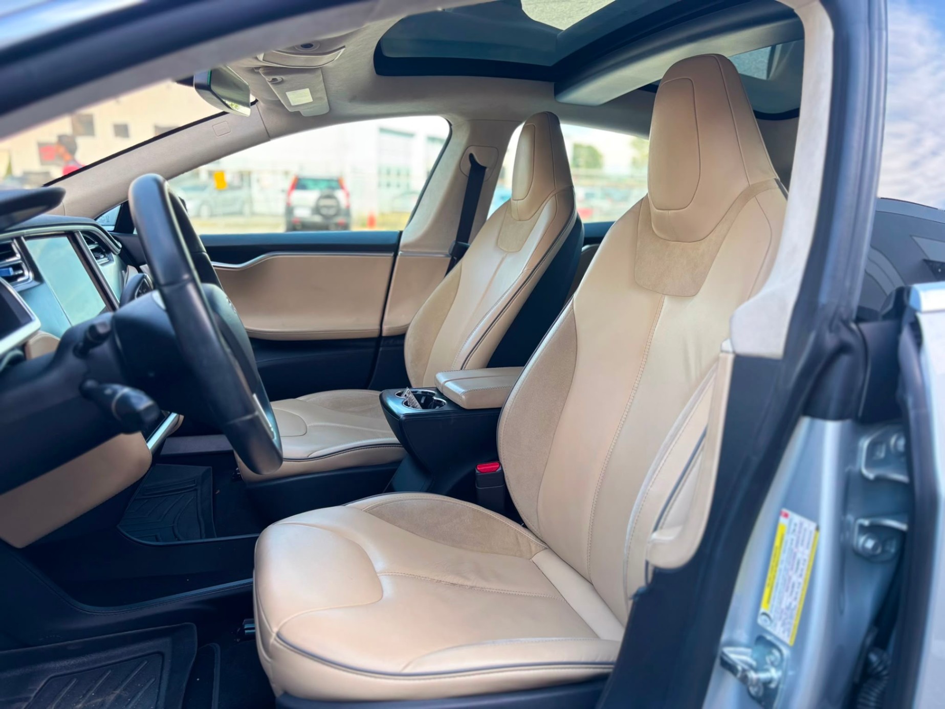 /canwestautoinc/2012-Tesla-ModelS-27065870424974925.jpg