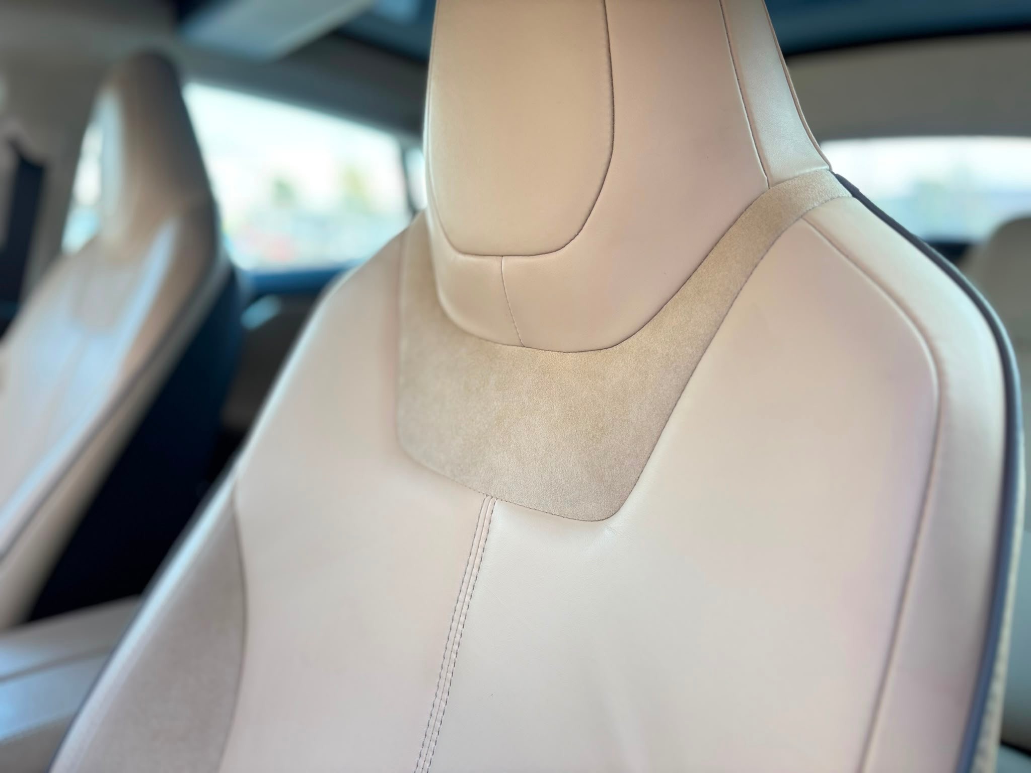 /canwestautoinc/2012-Tesla-ModelS-33873773965283505.jpg