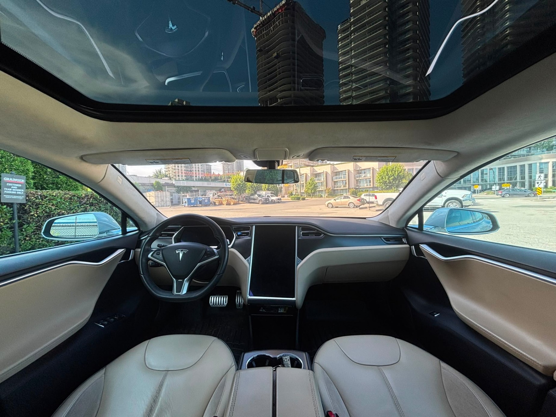 /canwestautoinc/2012-Tesla-ModelS-7126188124727497.jpg