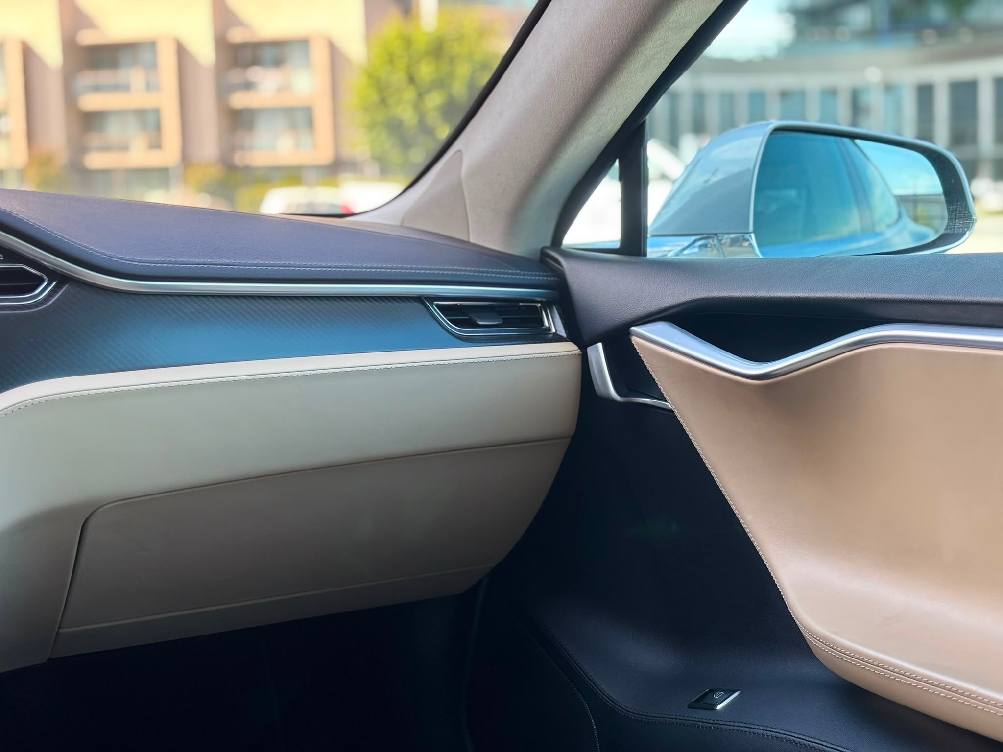 /canwestautoinc/2012-Tesla-ModelS-8132801482504131.jpg