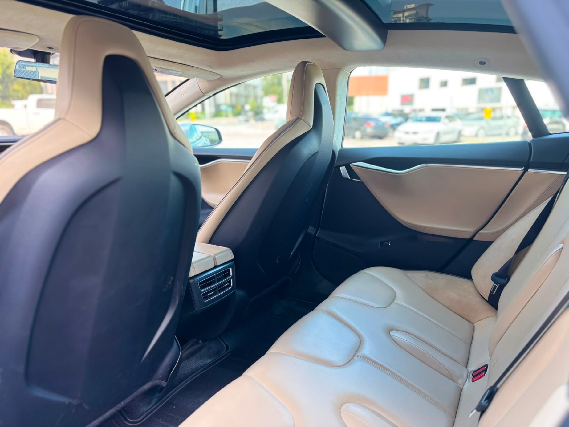 /canwestautoinc/2012-Tesla-ModelS-8278642846901714.jpg