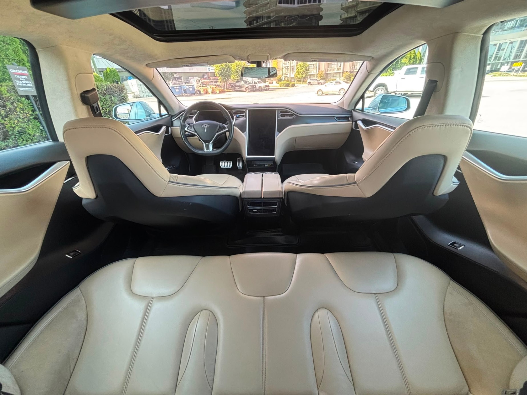 /canwestautoinc/2012-Tesla-ModelS-9245972291957658.jpg