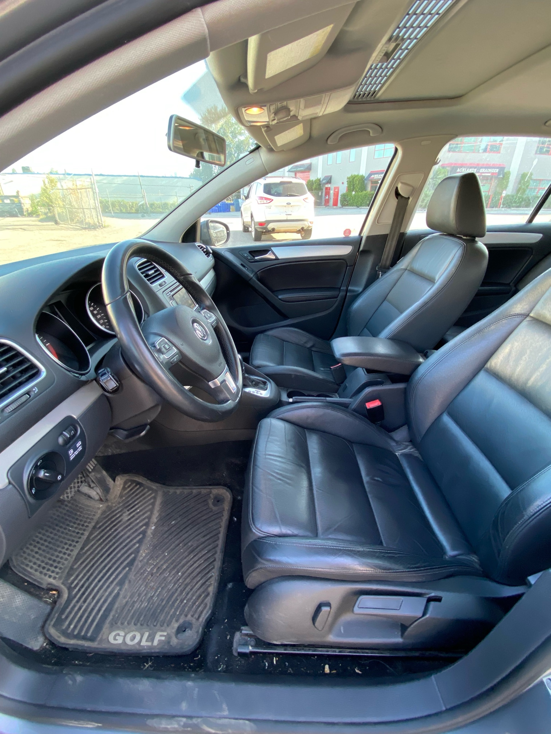/canwestautoinc/2012-Volkswagen-Golf-4880525114790757.jpg
