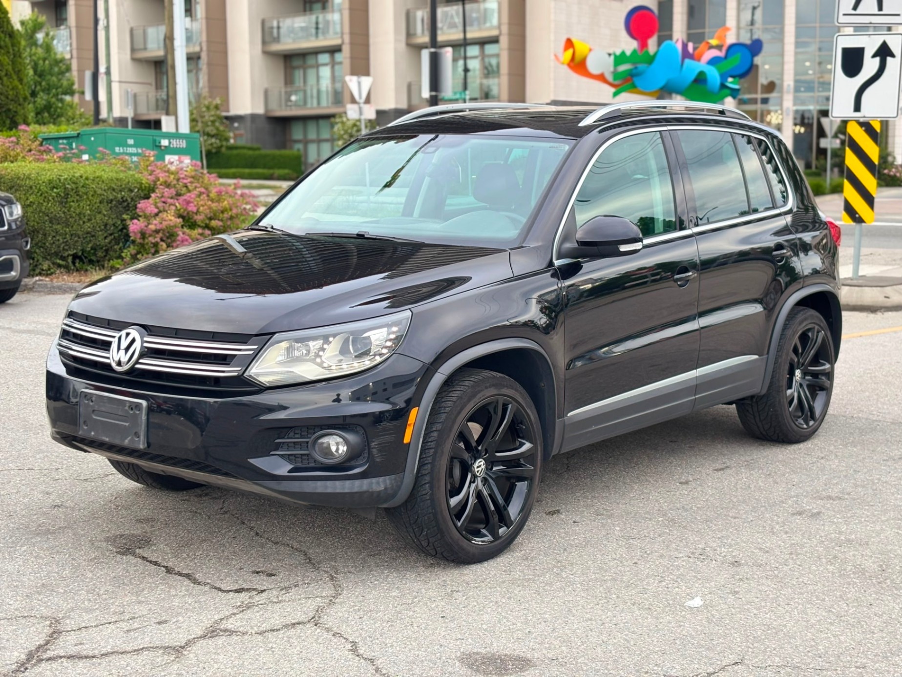 /canwestautoinc/2012-Volkswagen-Tiguan-14505701669378523.jpg