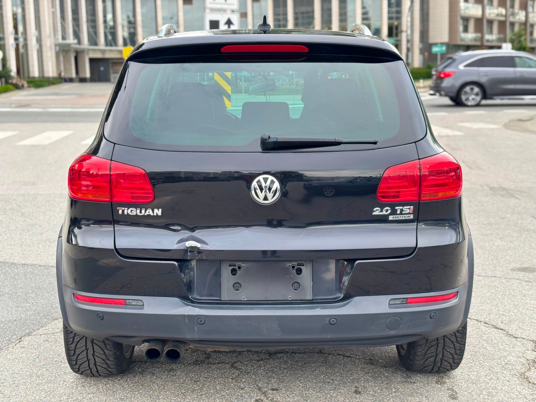 /canwestautoinc/2012-Volkswagen-Tiguan-1874174381367879.jpg