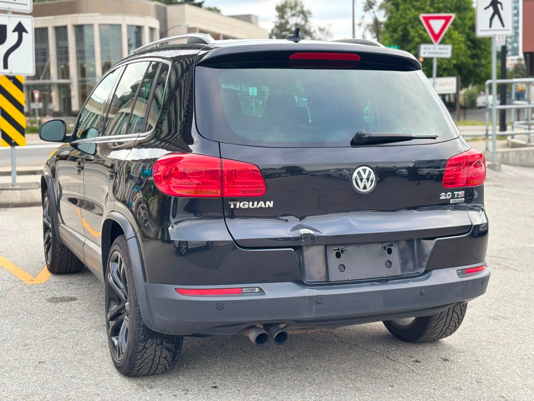 /canwestautoinc/2012-Volkswagen-Tiguan-5522073128152127.jpg