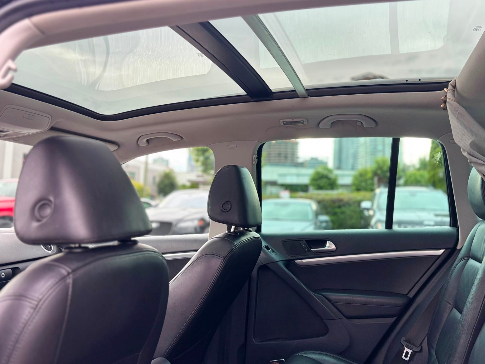 /canwestautoinc/2012-Volkswagen-Tiguan-9719433765092766.jpg