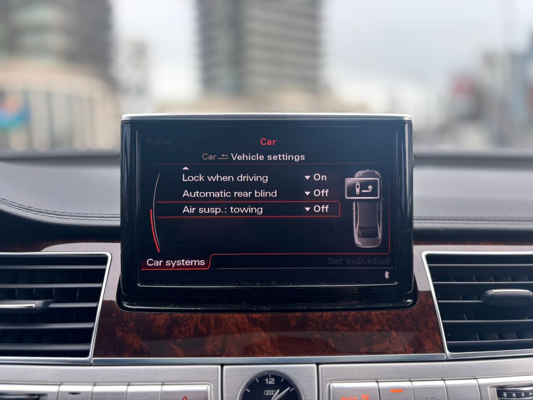 /canwestautoinc/2013-Audi-A8-1791637784361526.jpg