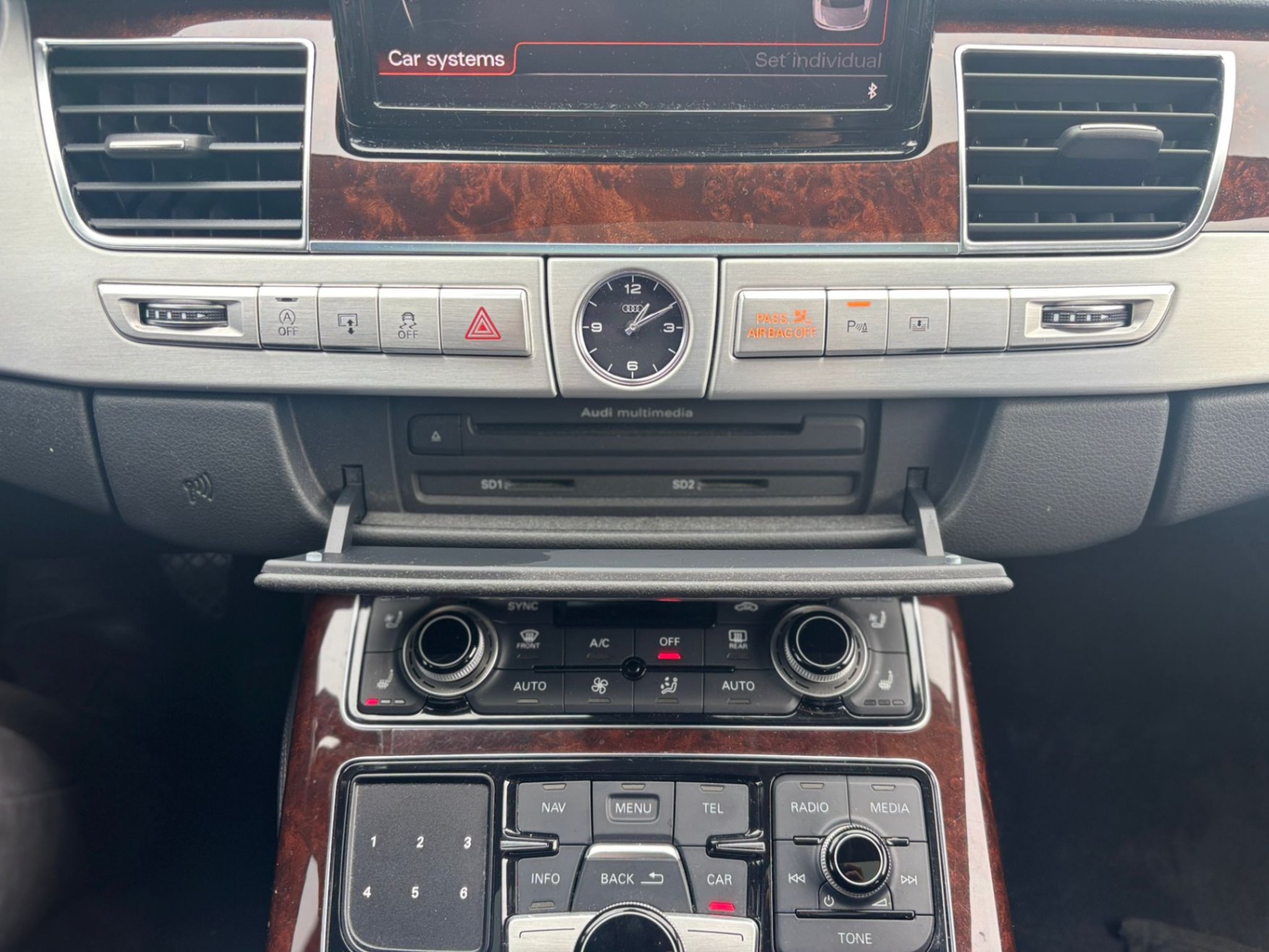 /canwestautoinc/2013-Audi-A8-45010315758106345.jpg