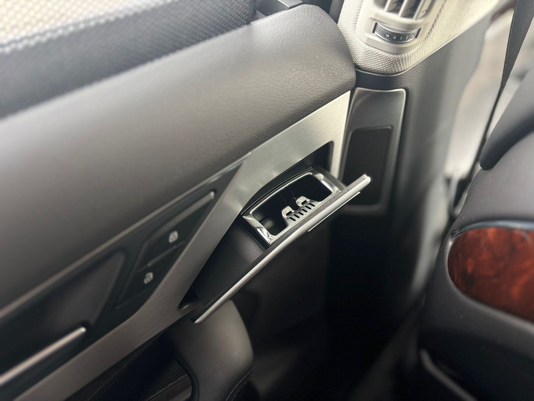 /canwestautoinc/2013-Audi-A8-7347782411100812.jpg
