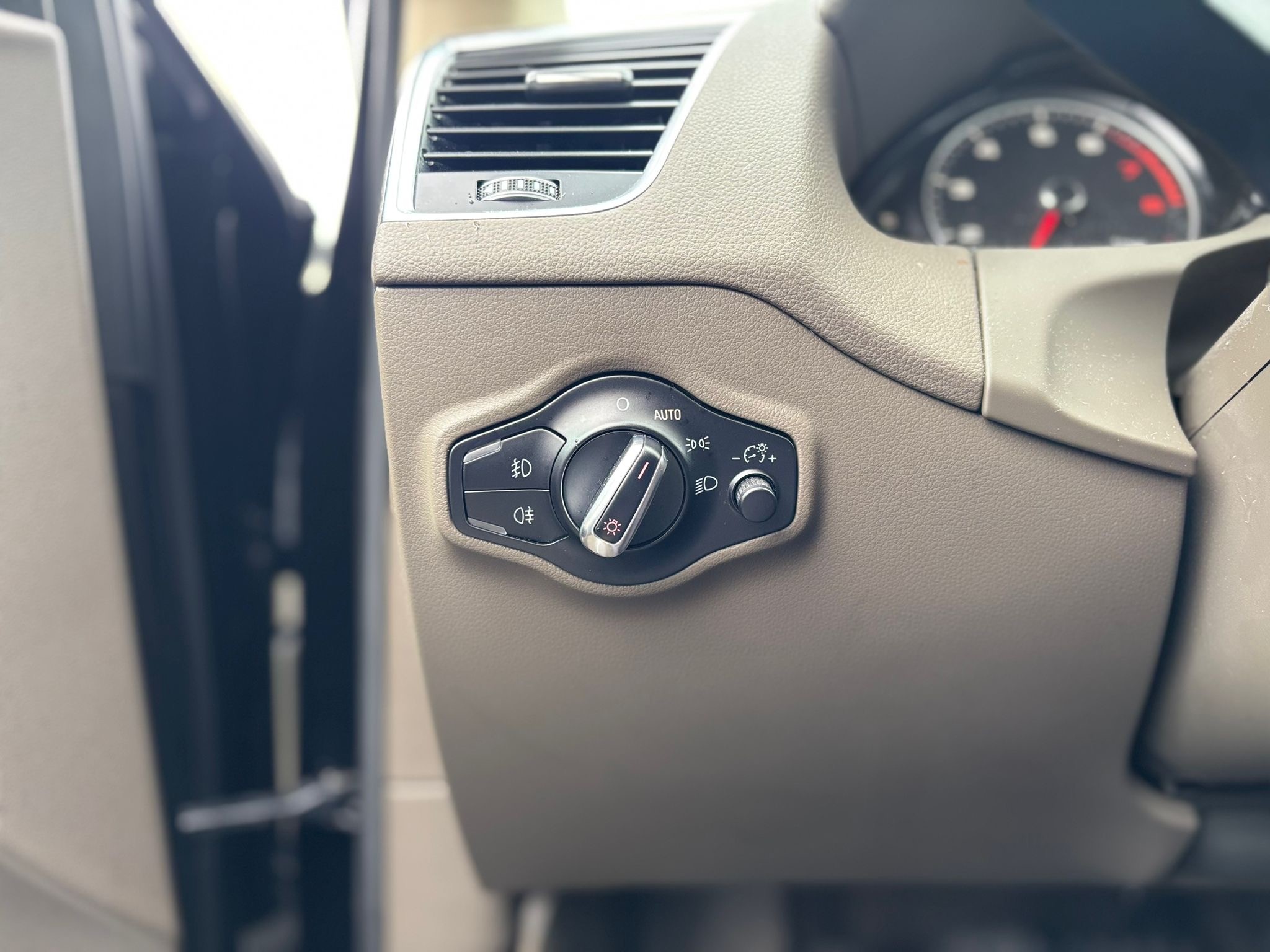 /canwestautoinc/2013-Audi-Q5-06774879252149302.jpg