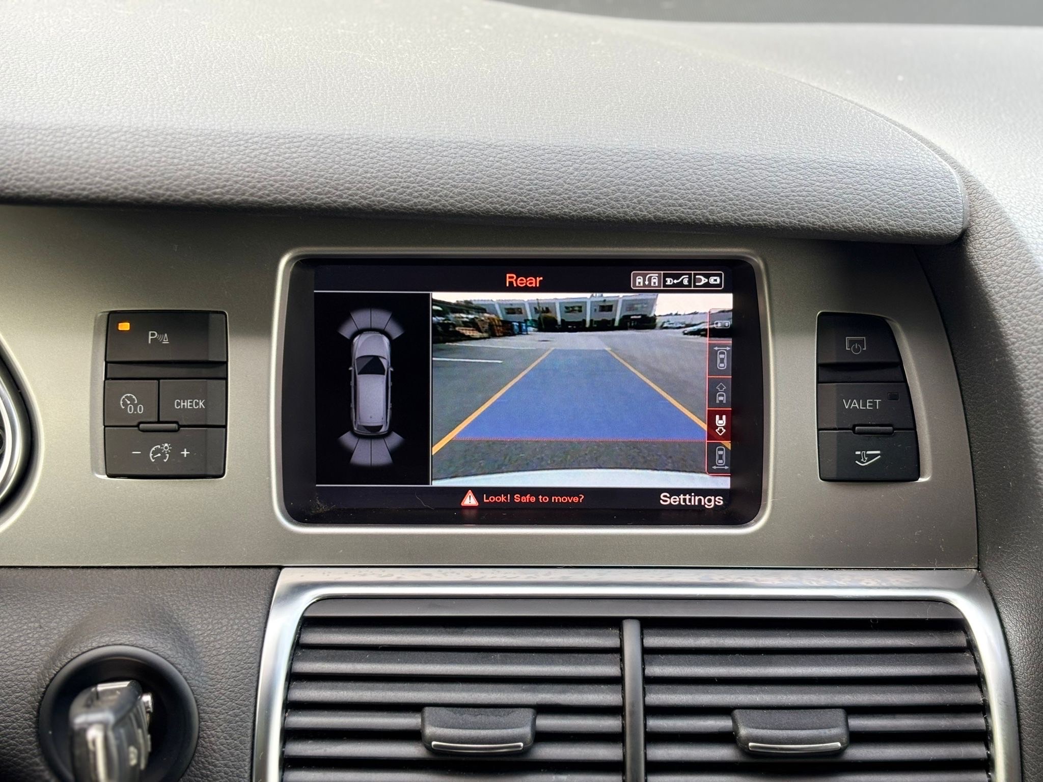 /canwestautoinc/2013-Audi-Q7-9394925706030925.jpg