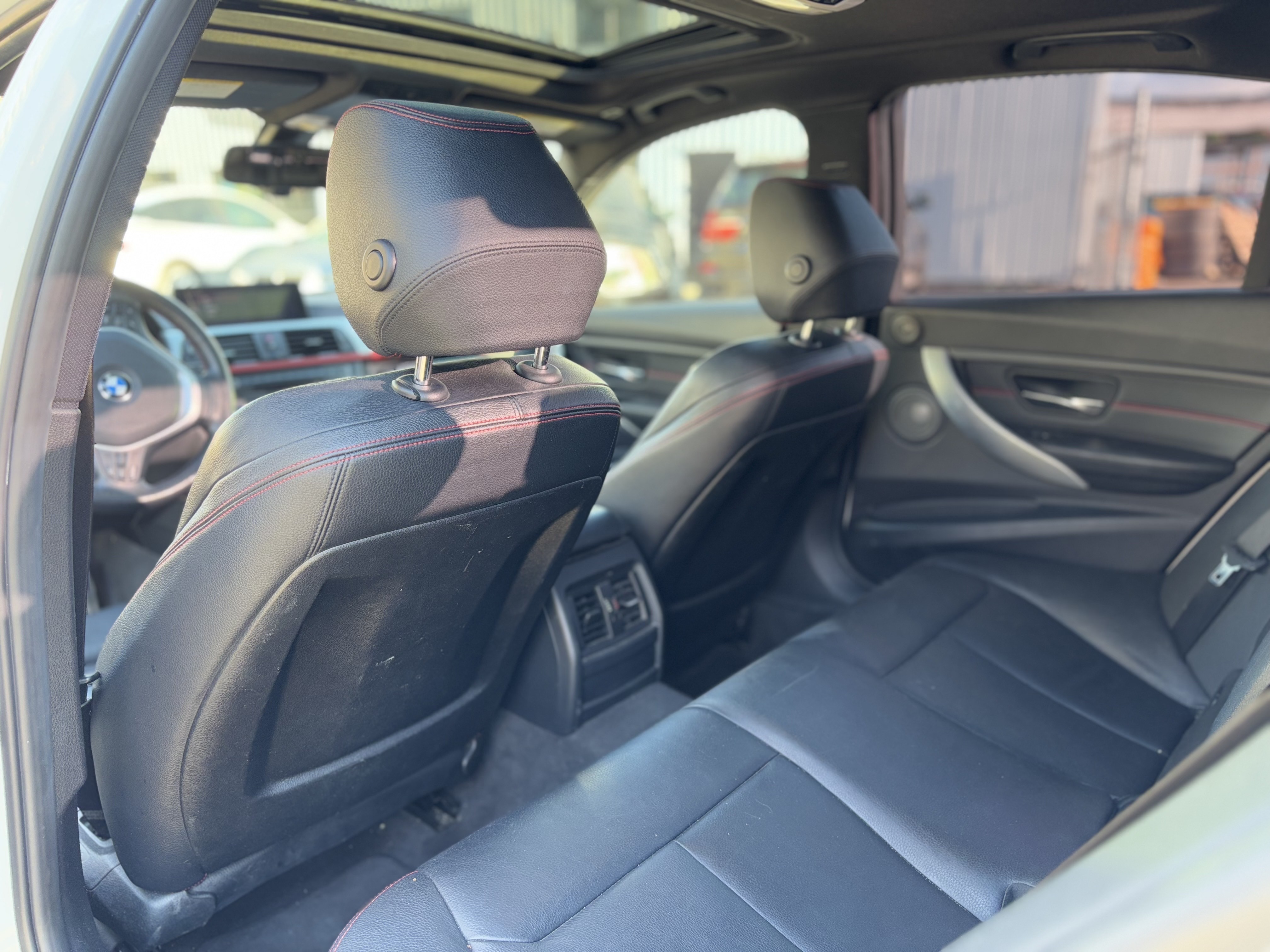 /canwestautoinc/2013-BMW-3Series-01904082013716435.jpg