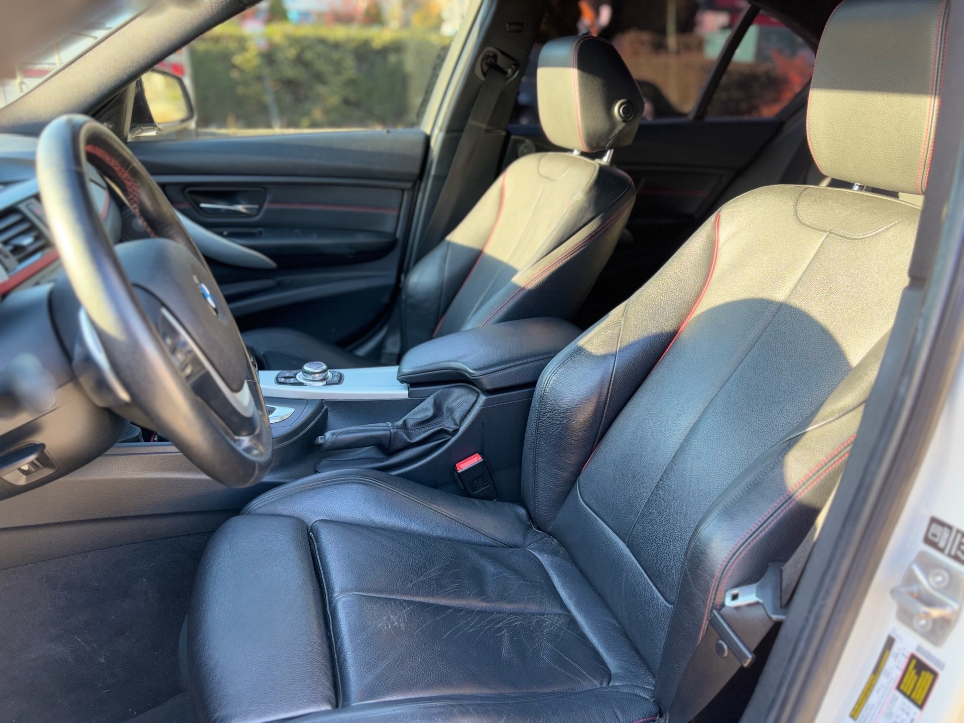 /canwestautoinc/2013-BMW-3Series-2697411324930814.jpg