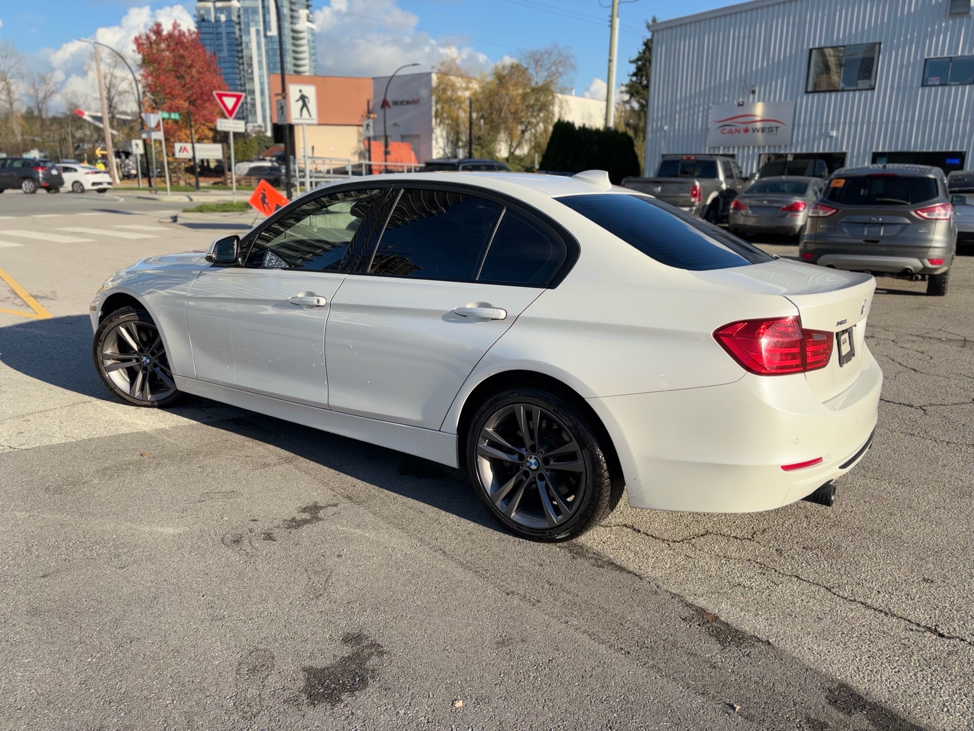 /canwestautoinc/2013-BMW-3Series-6017824374591527.jpg
