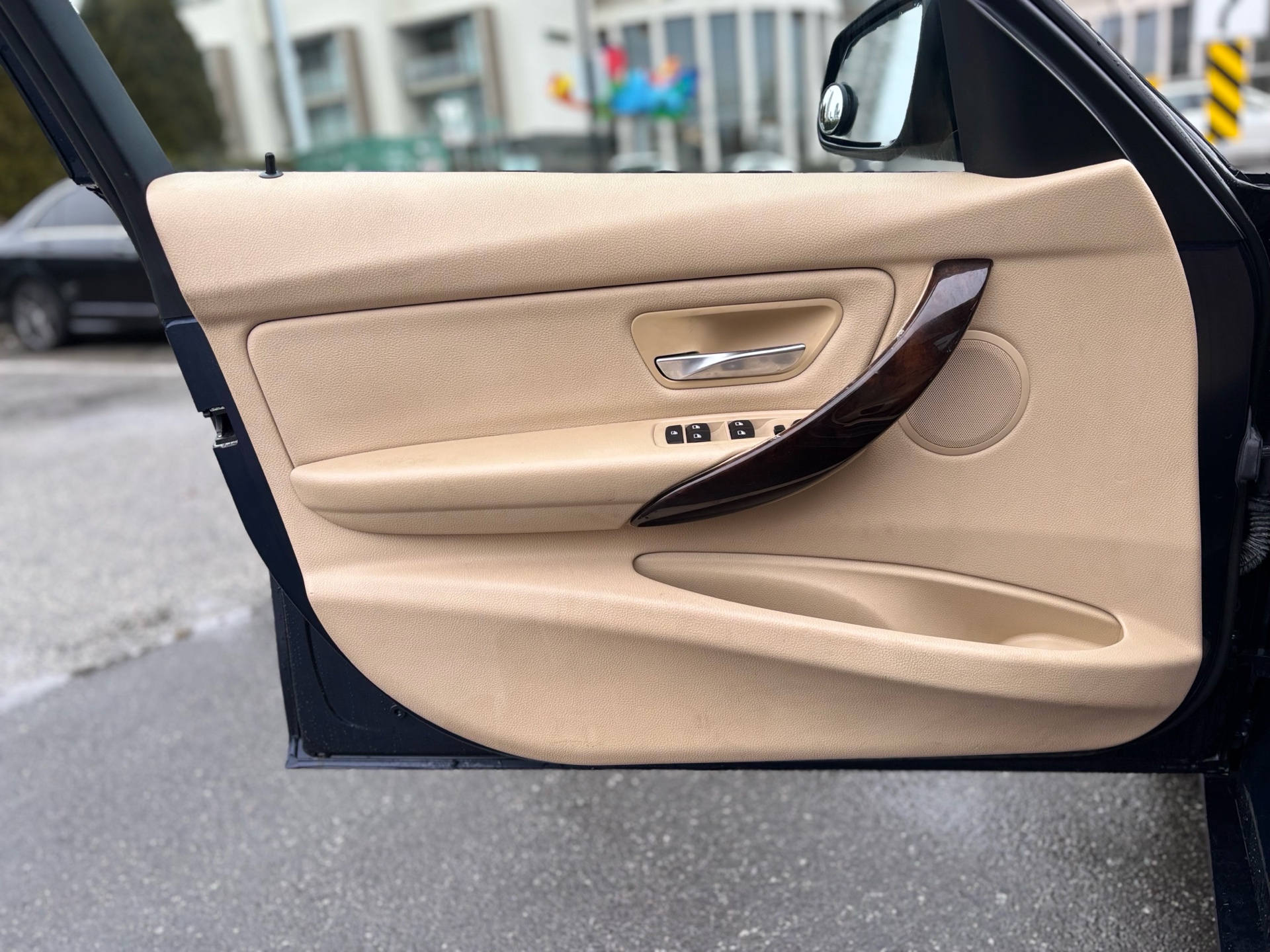 /canwestautoinc/2013-BMW-3Series-6258045067440337.jpg