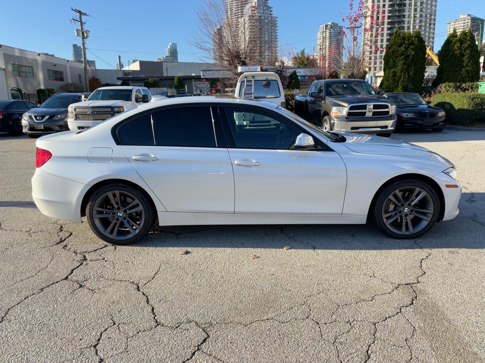 /canwestautoinc/2013-BMW-3Series-6970139869581469.jpg