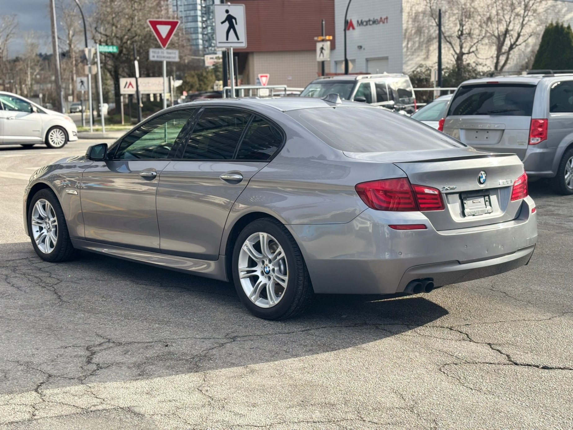 /canwestautoinc/2013-BMW-5-Series-3952728824210616.jpg