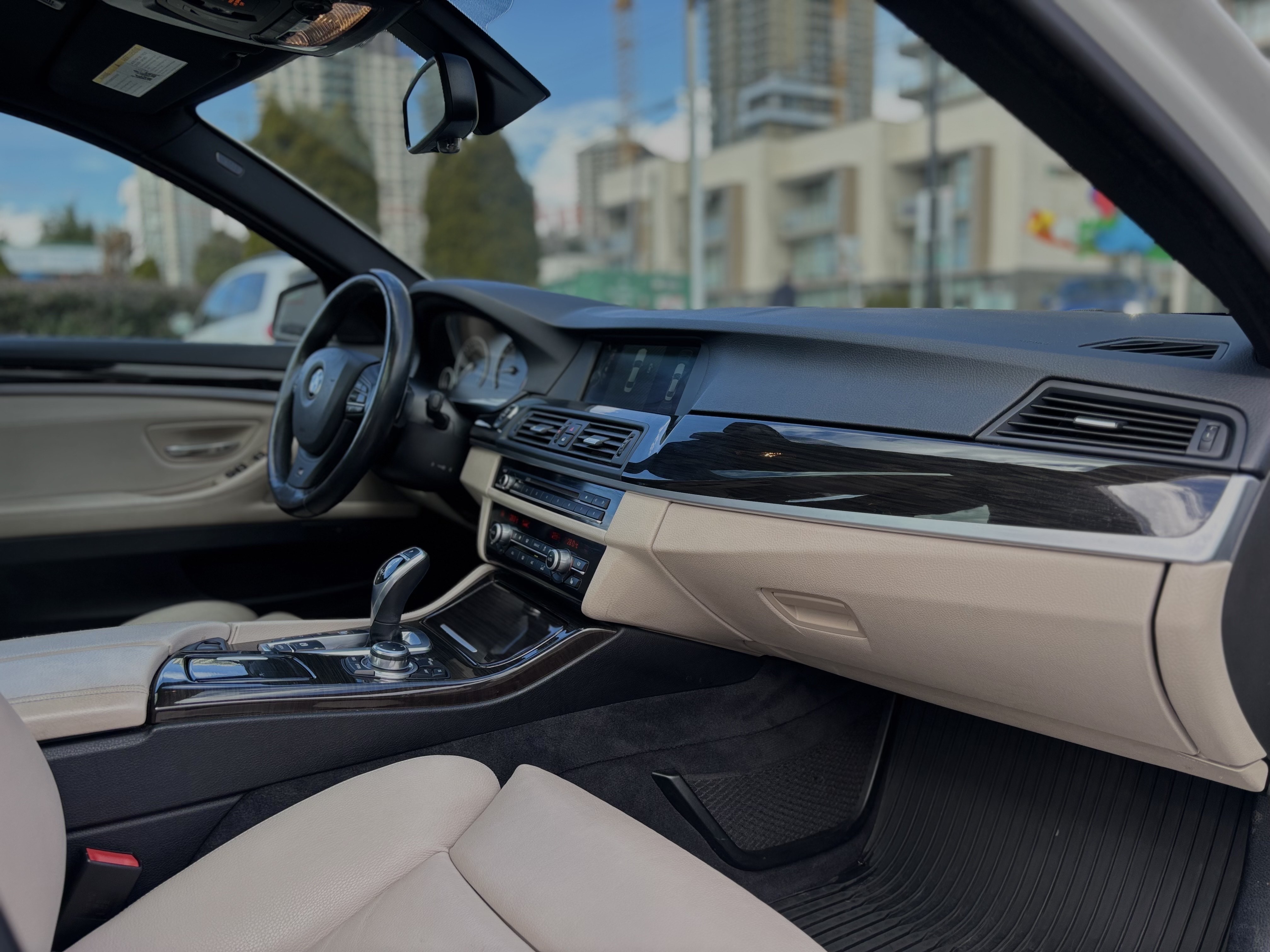 /canwestautoinc/2013-BMW-5Series-09820382490753832.jpg