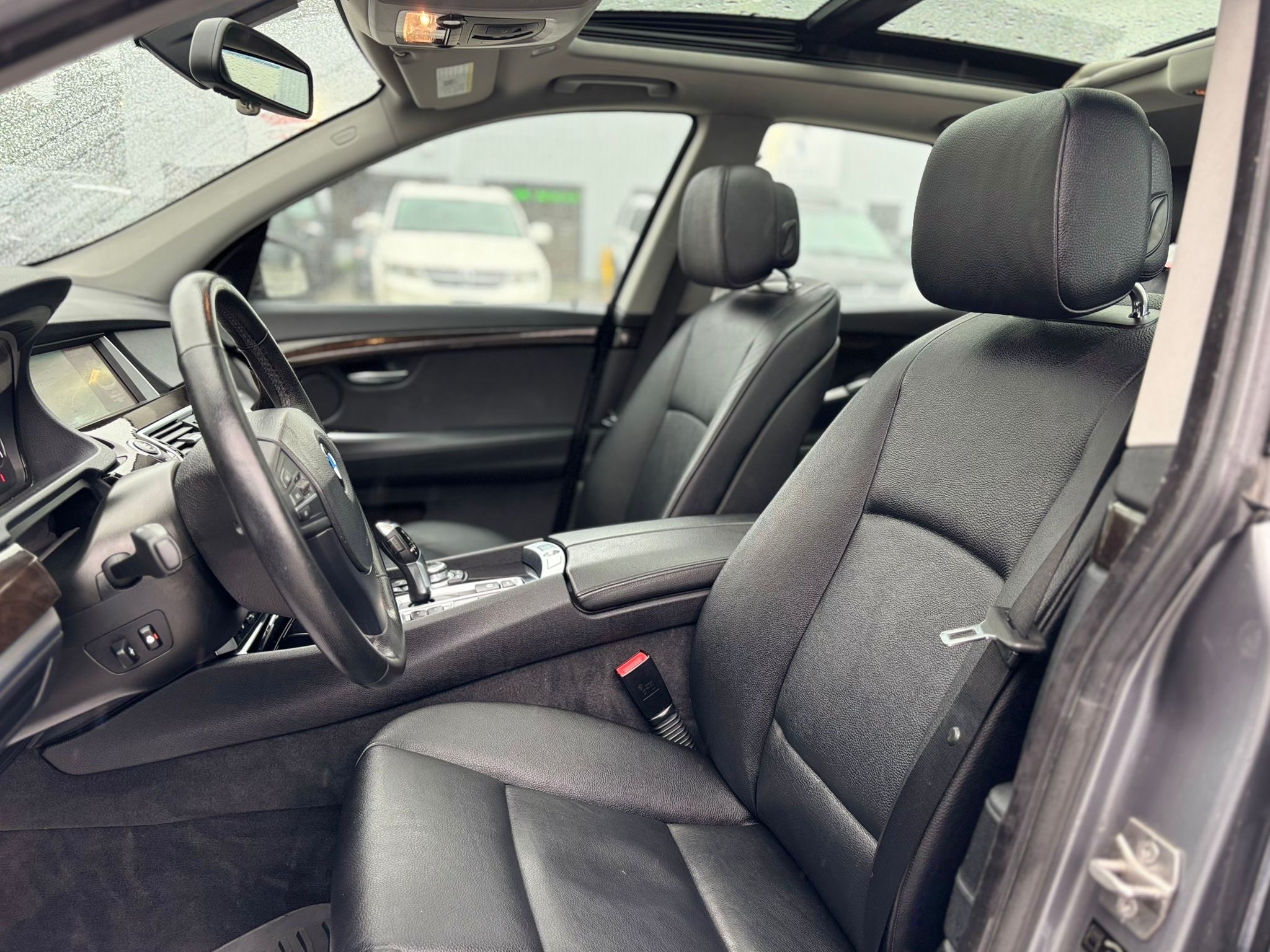 /canwestautoinc/2013-BMW-5Series-25776843440423414.jpg