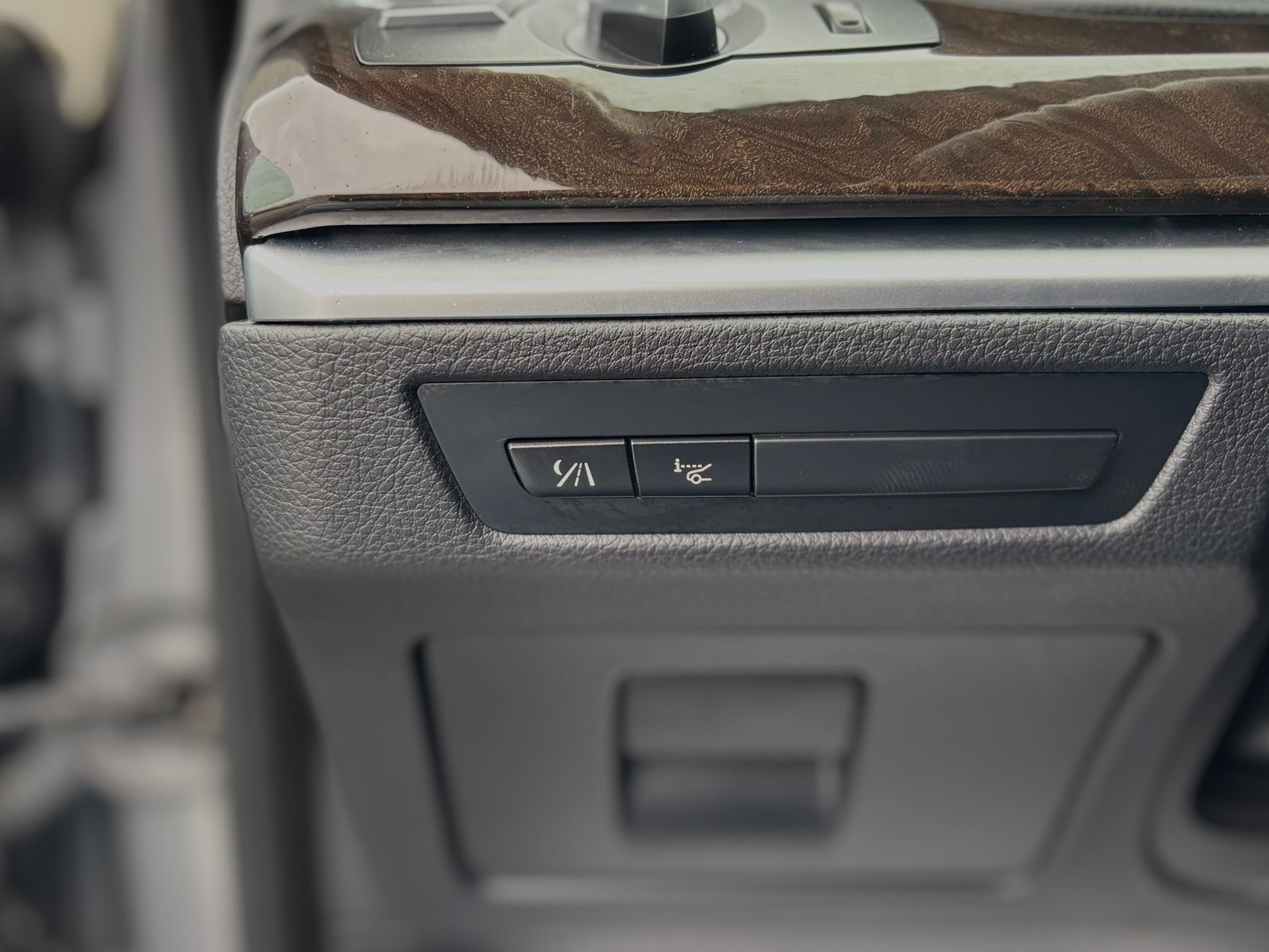 /canwestautoinc/2013-BMW-5Series-3245134093382156.jpg