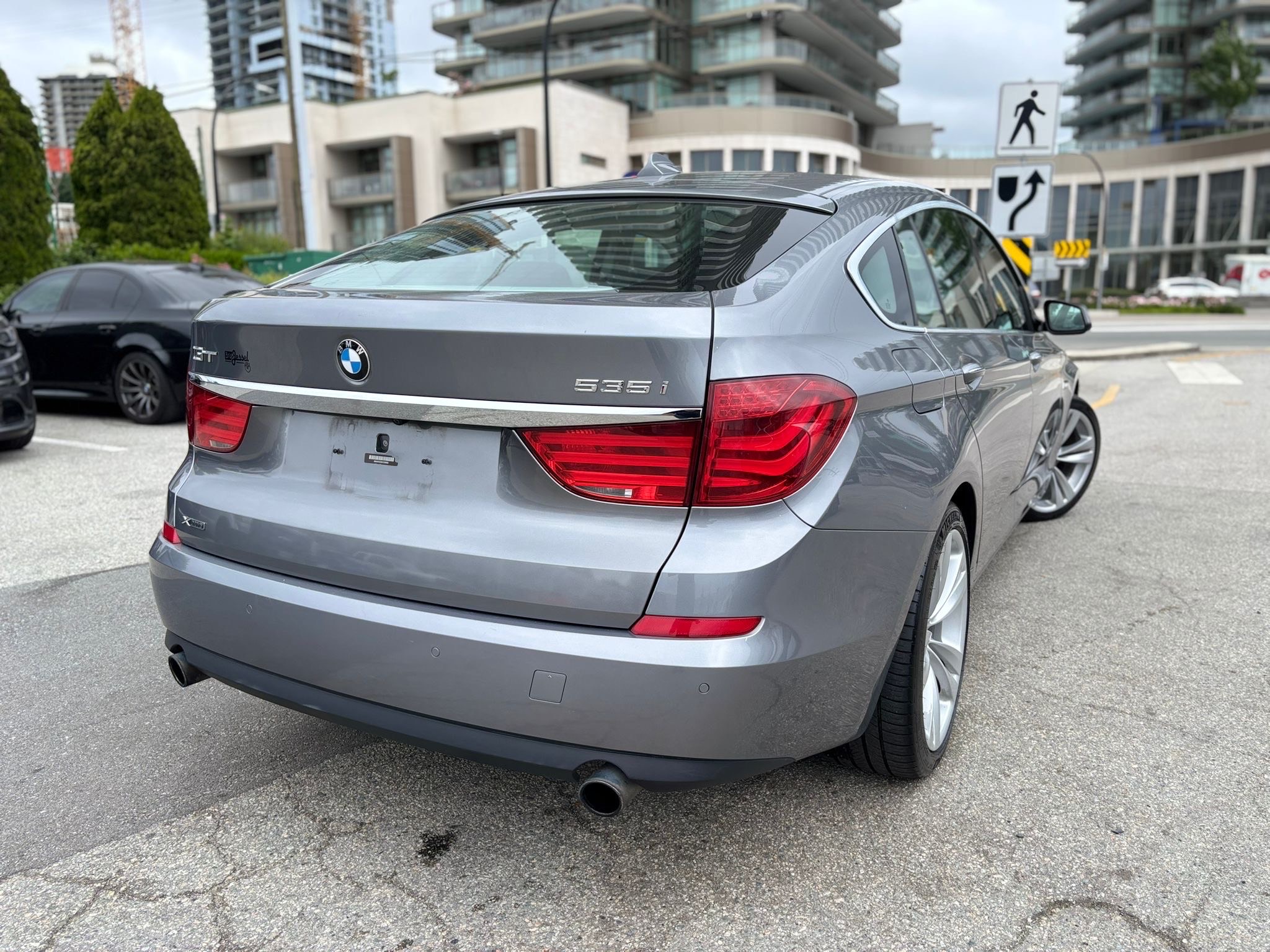 /canwestautoinc/2013-BMW-5Series-37063597170238816.jpg