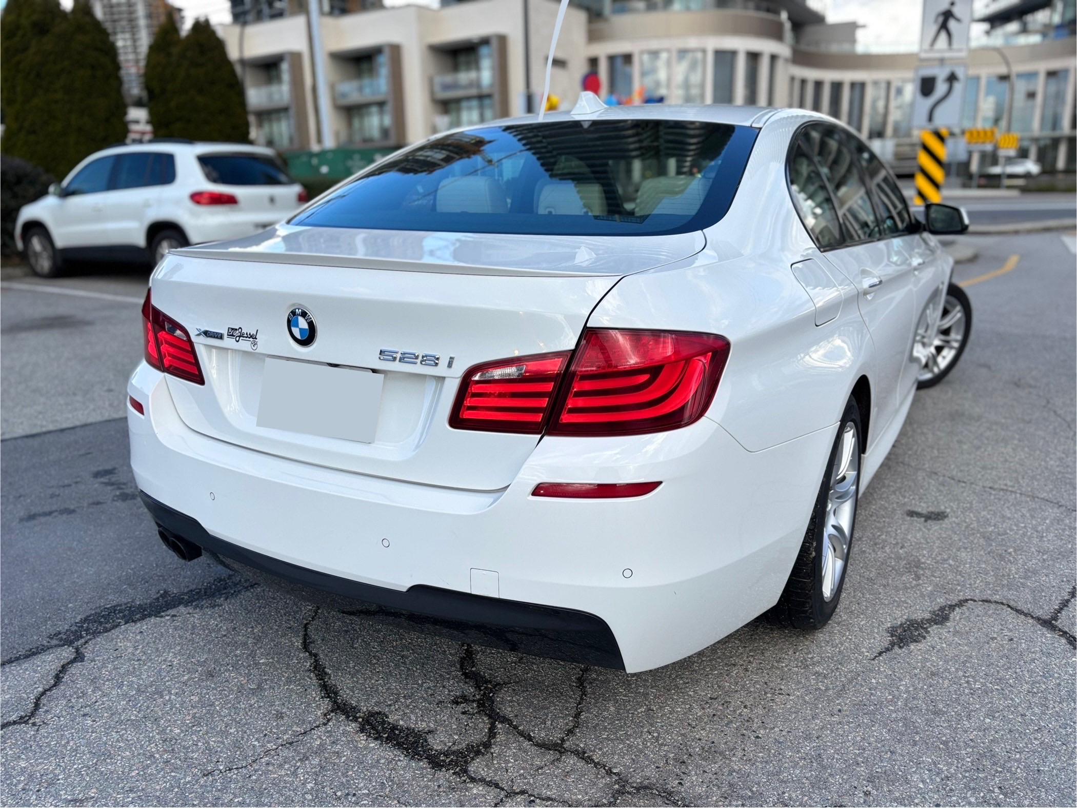 /canwestautoinc/2013-BMW-5Series-6684002274033443.jpg