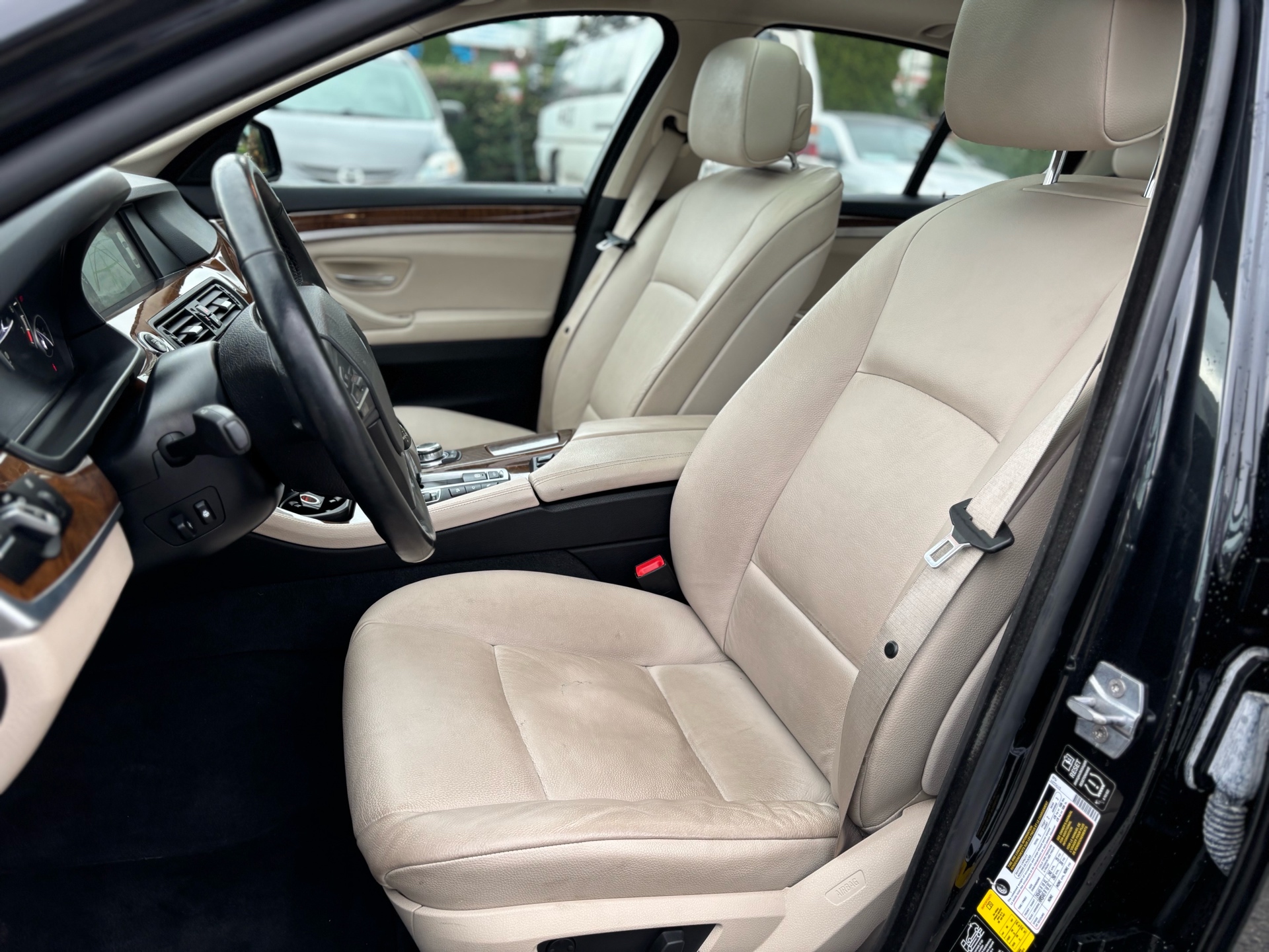 /canwestautoinc/2013-BMW-5Series-9215127258975511.jpg