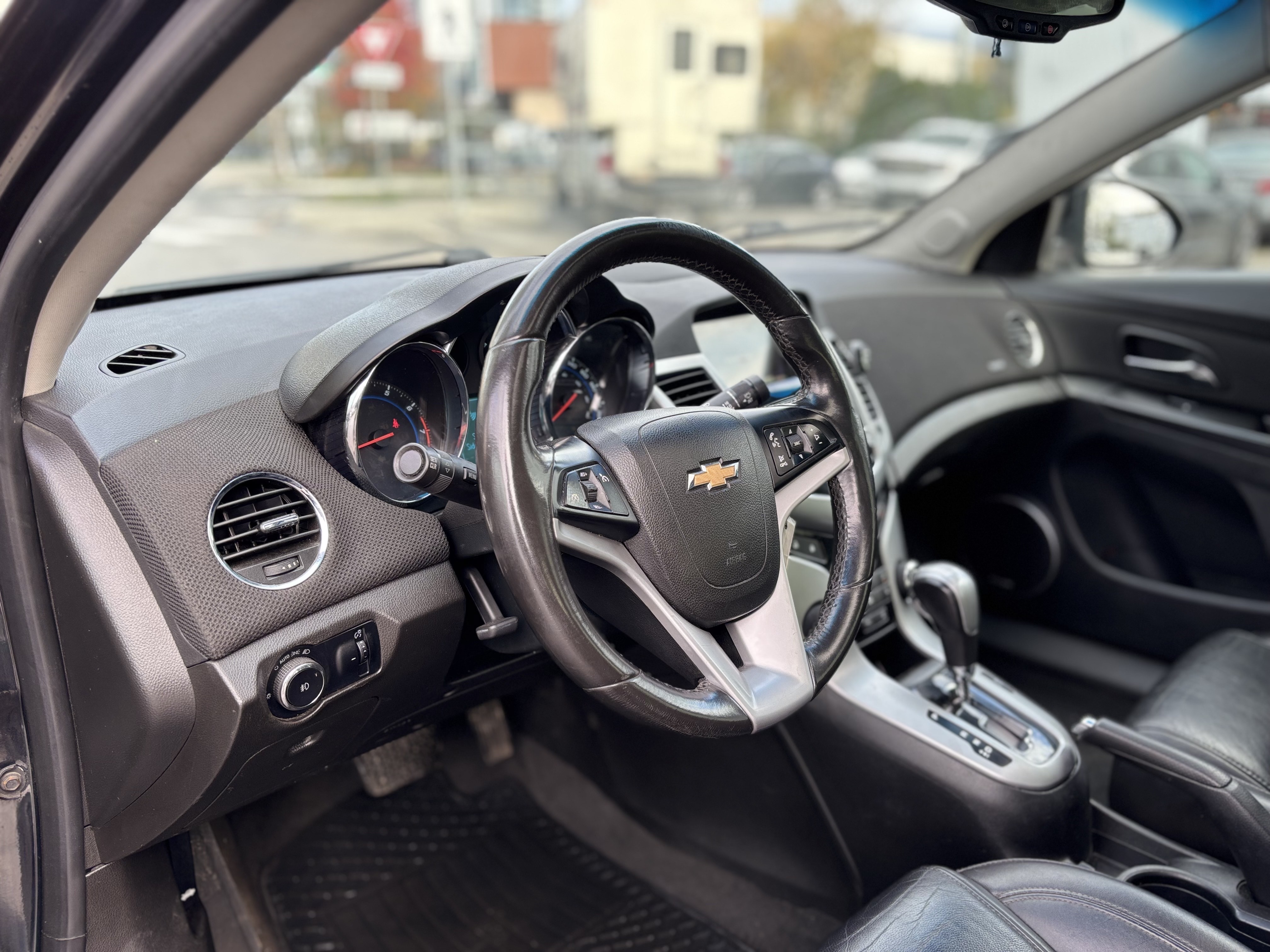 /canwestautoinc/2013-Chevrolet-Cruze-04683349850912322.jpg