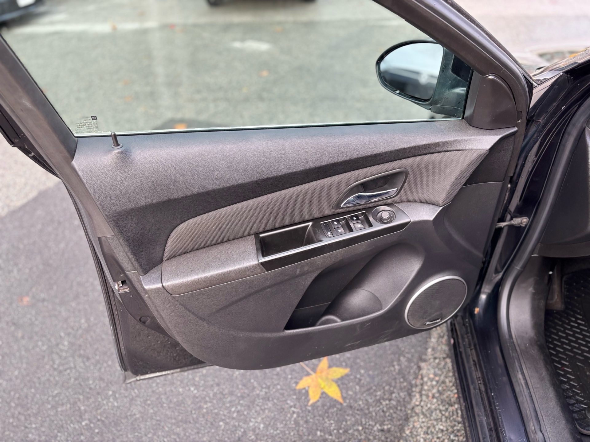 /canwestautoinc/2013-Chevrolet-Cruze-6468847428103364.jpg