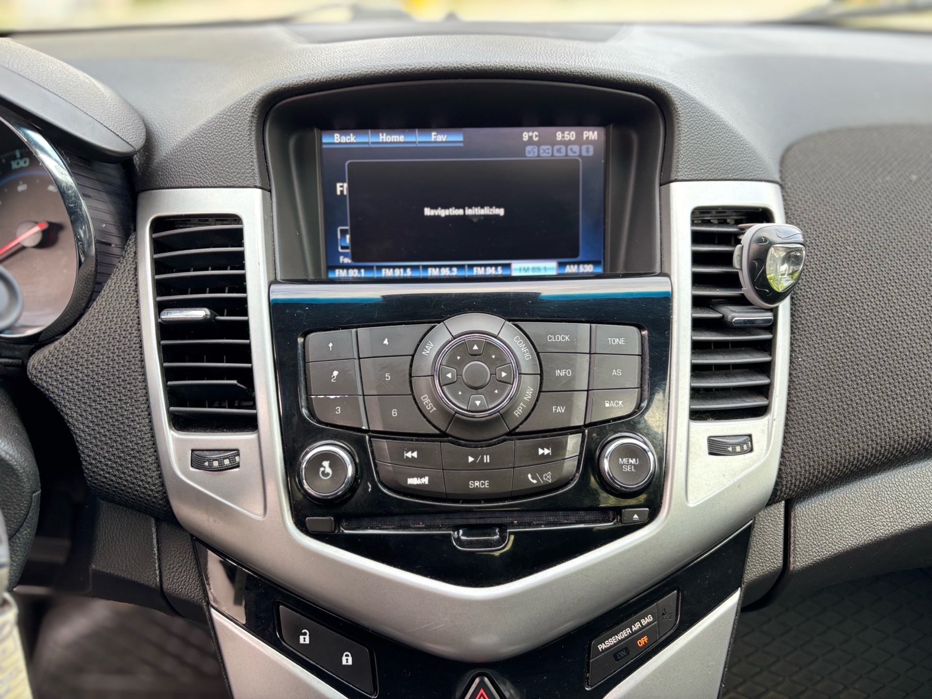 /canwestautoinc/2013-Chevrolet-Cruze-93458916432887.jpg