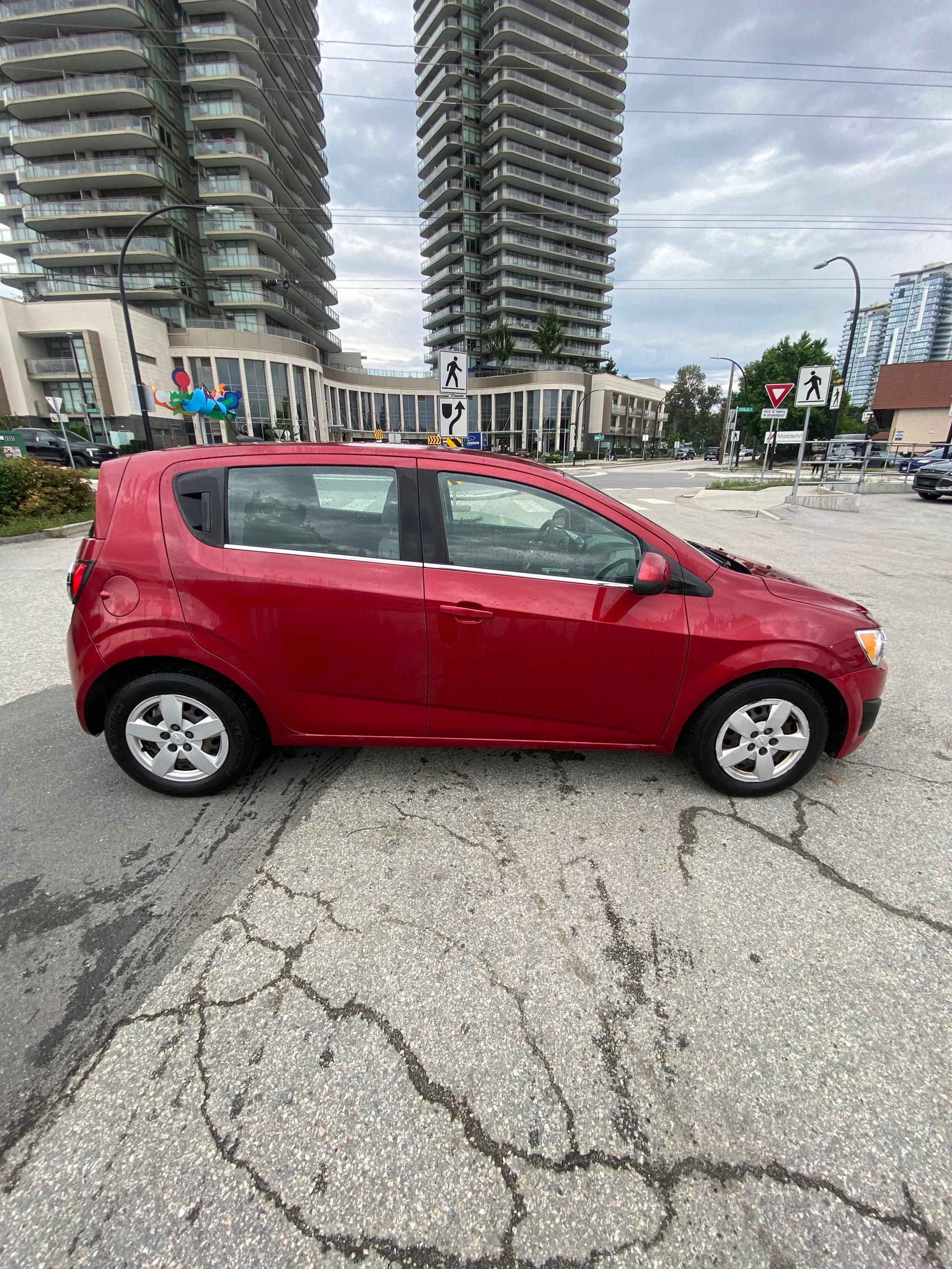 /canwestautoinc/2013-Chevrolet-Sonic-8671222768282969.jpg