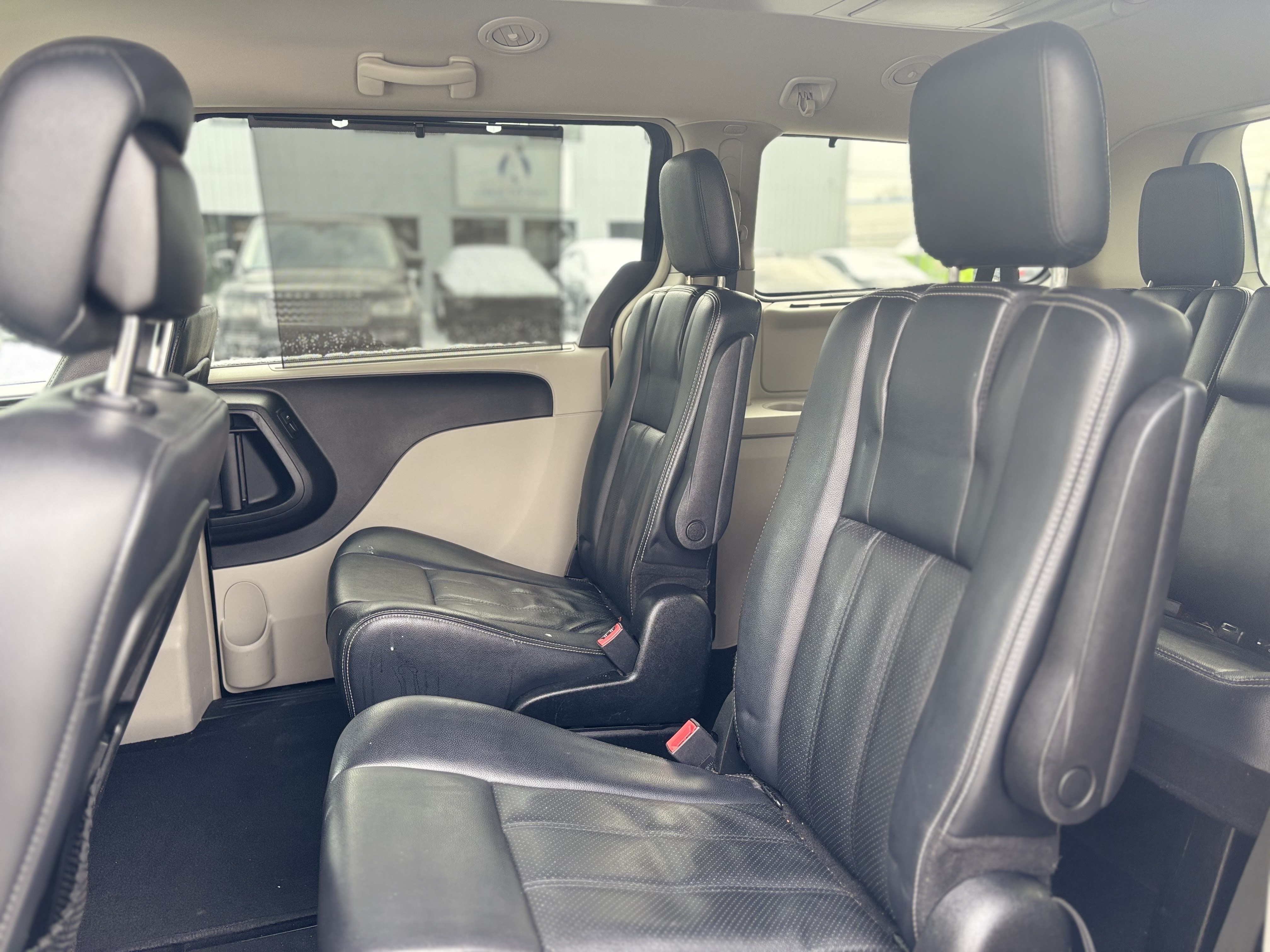 /canwestautoinc/2013-Chrysler-Town&-07145884160623717.jpg