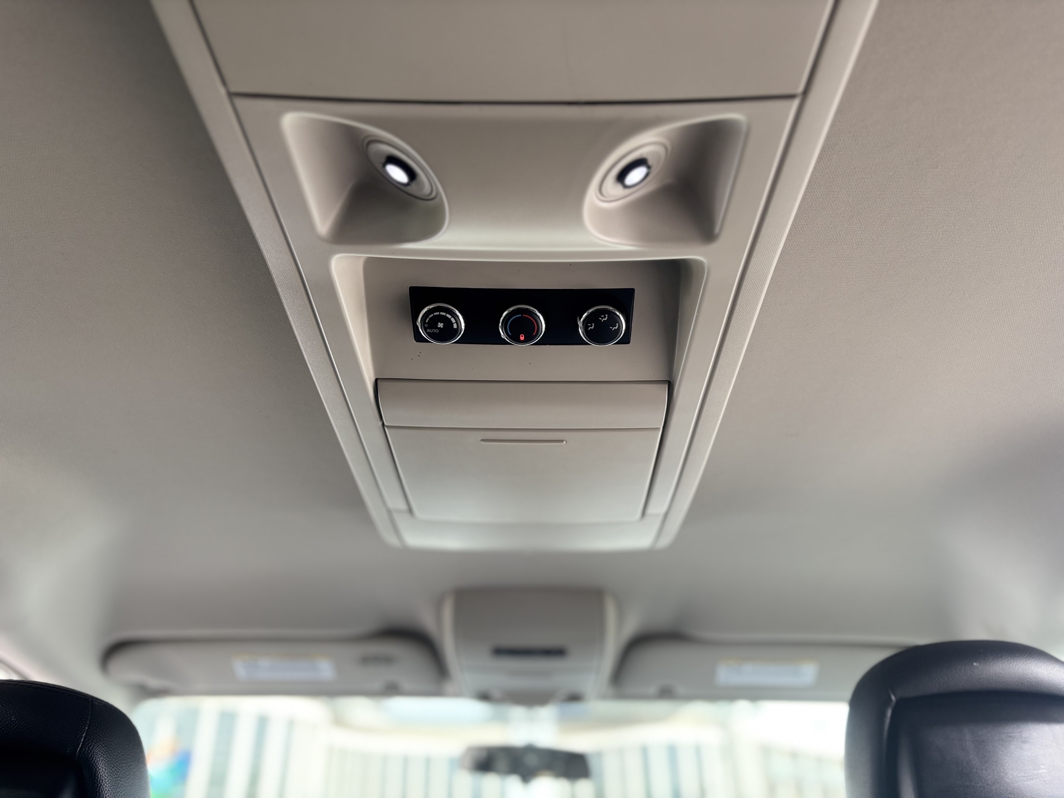 /canwestautoinc/2013-Chrysler-Town&-11862300172603546.jpg