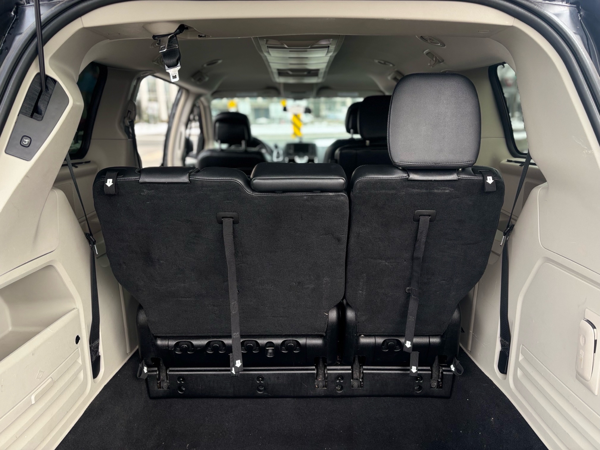 /canwestautoinc/2013-Chrysler-Town&-1444139846485959.jpg