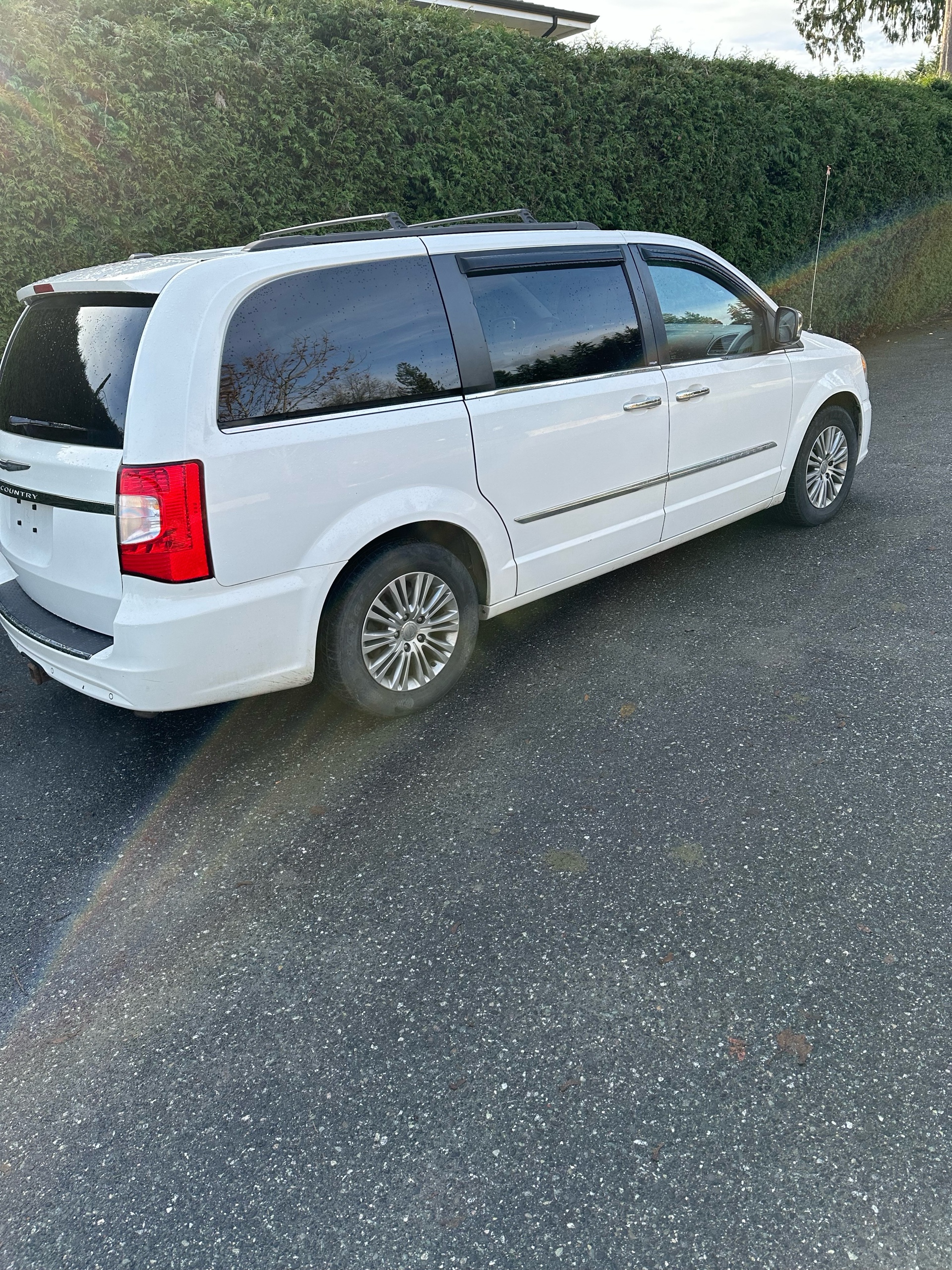 /canwestautoinc/2013-Chrysler-Town&-1949541665044452.jpg