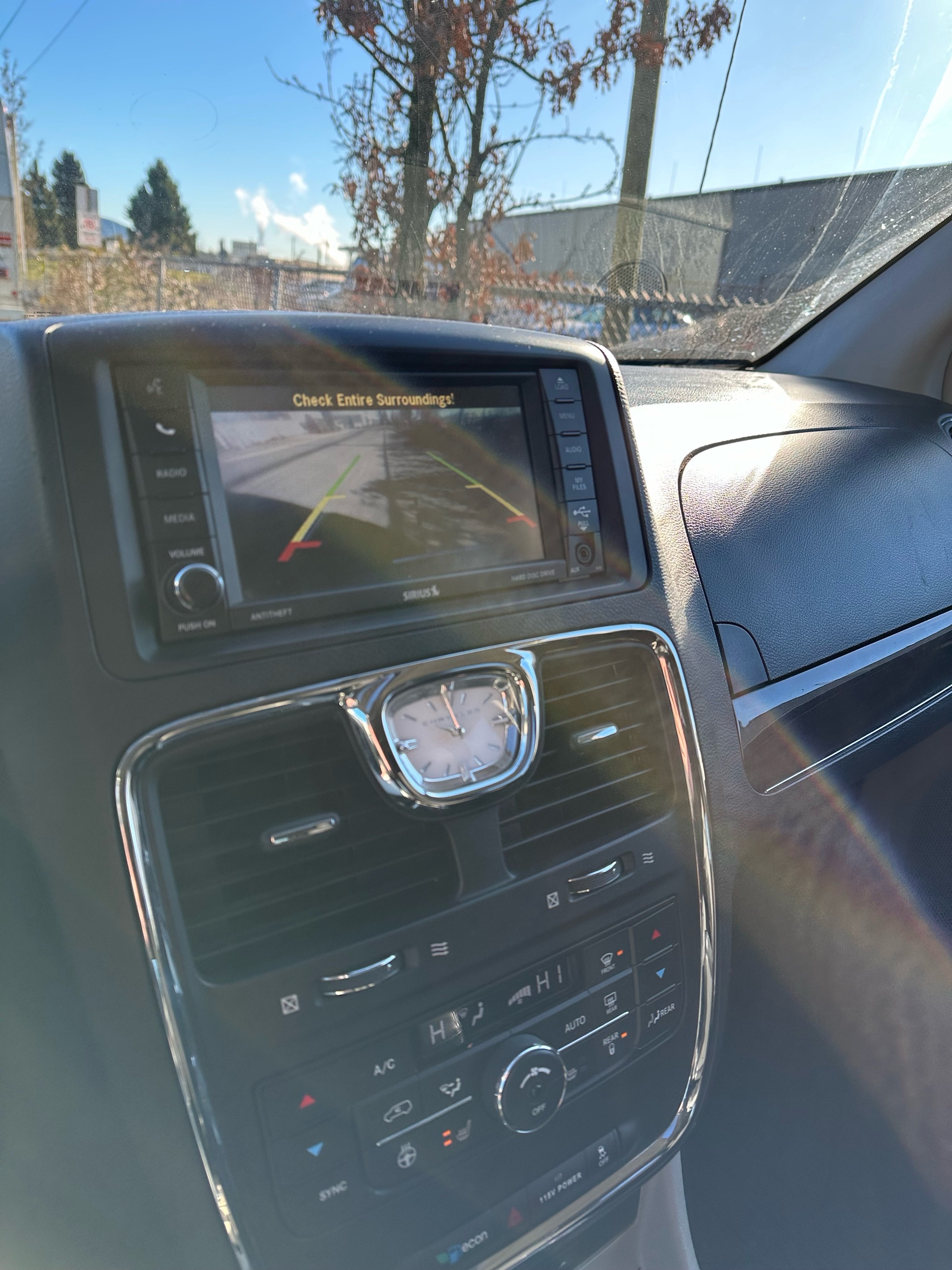 /canwestautoinc/2013-Chrysler-Town&-2223209951068017.jpg