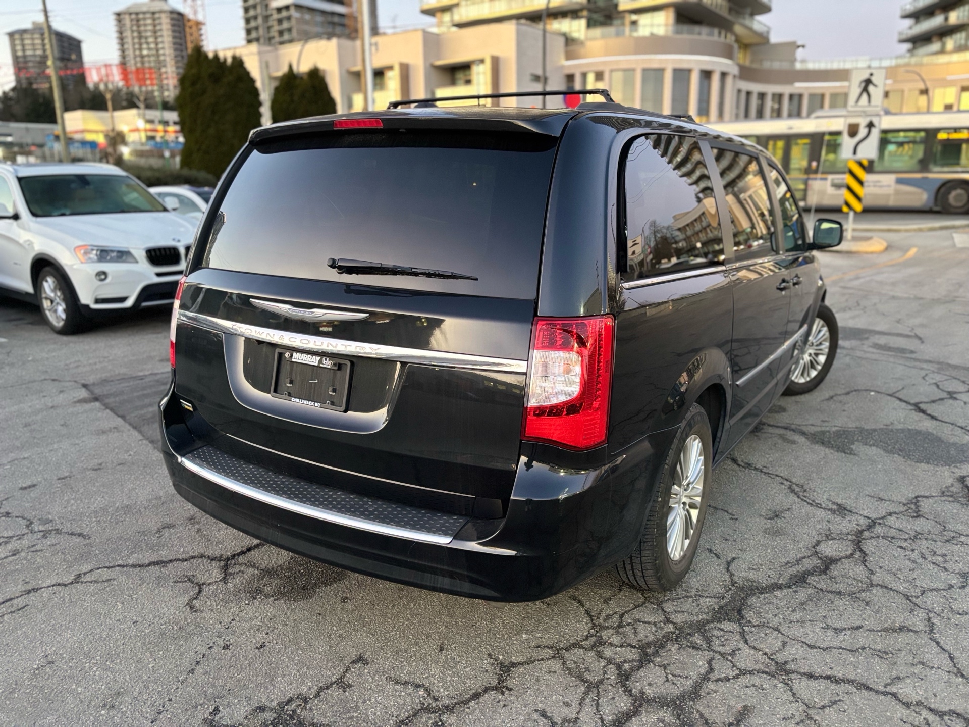 /canwestautoinc/2013-Chrysler-Town&-5767299572669387.jpg