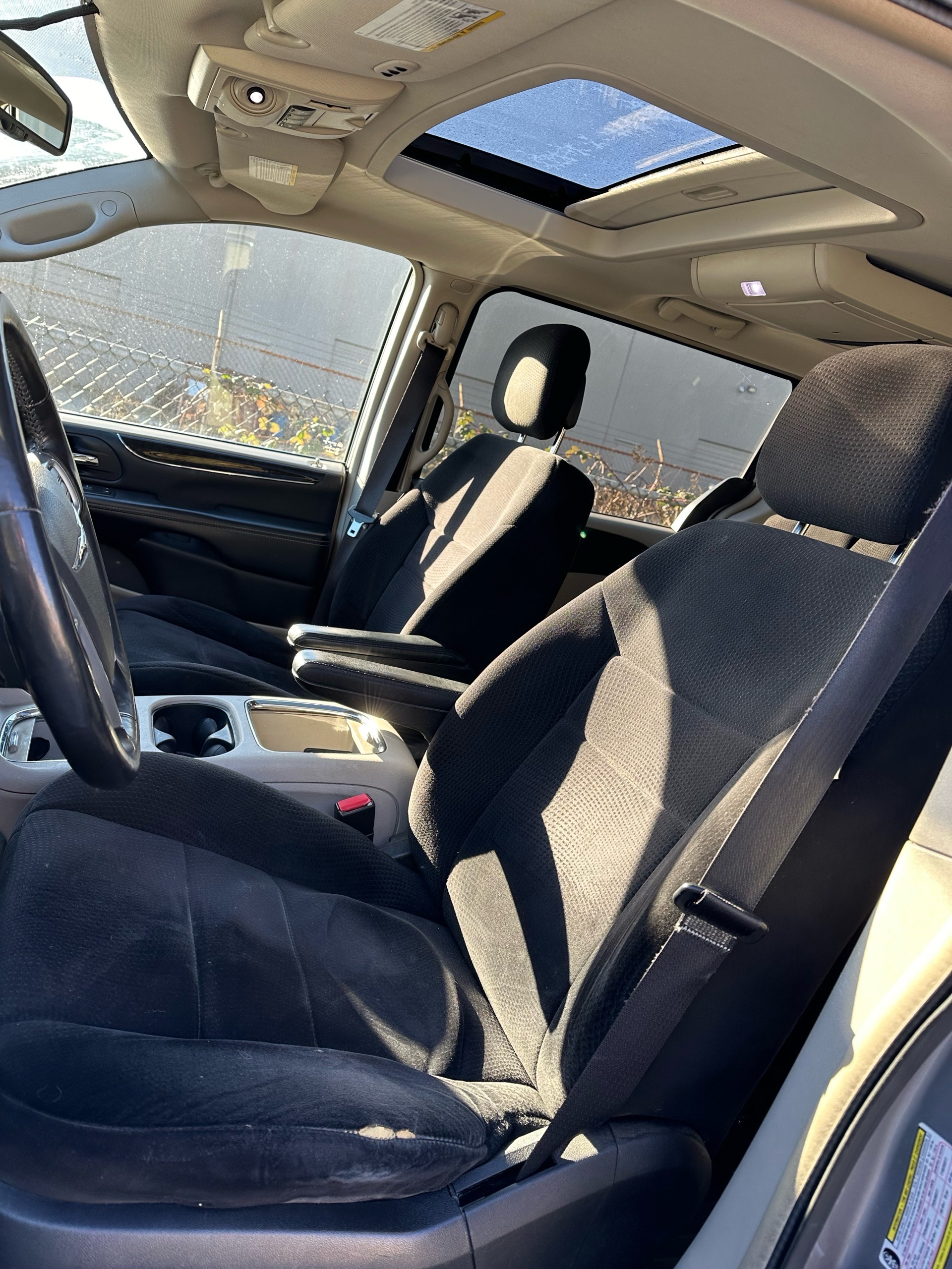 /canwestautoinc/2013-Chrysler-Town&-9412897326094289.jpg
